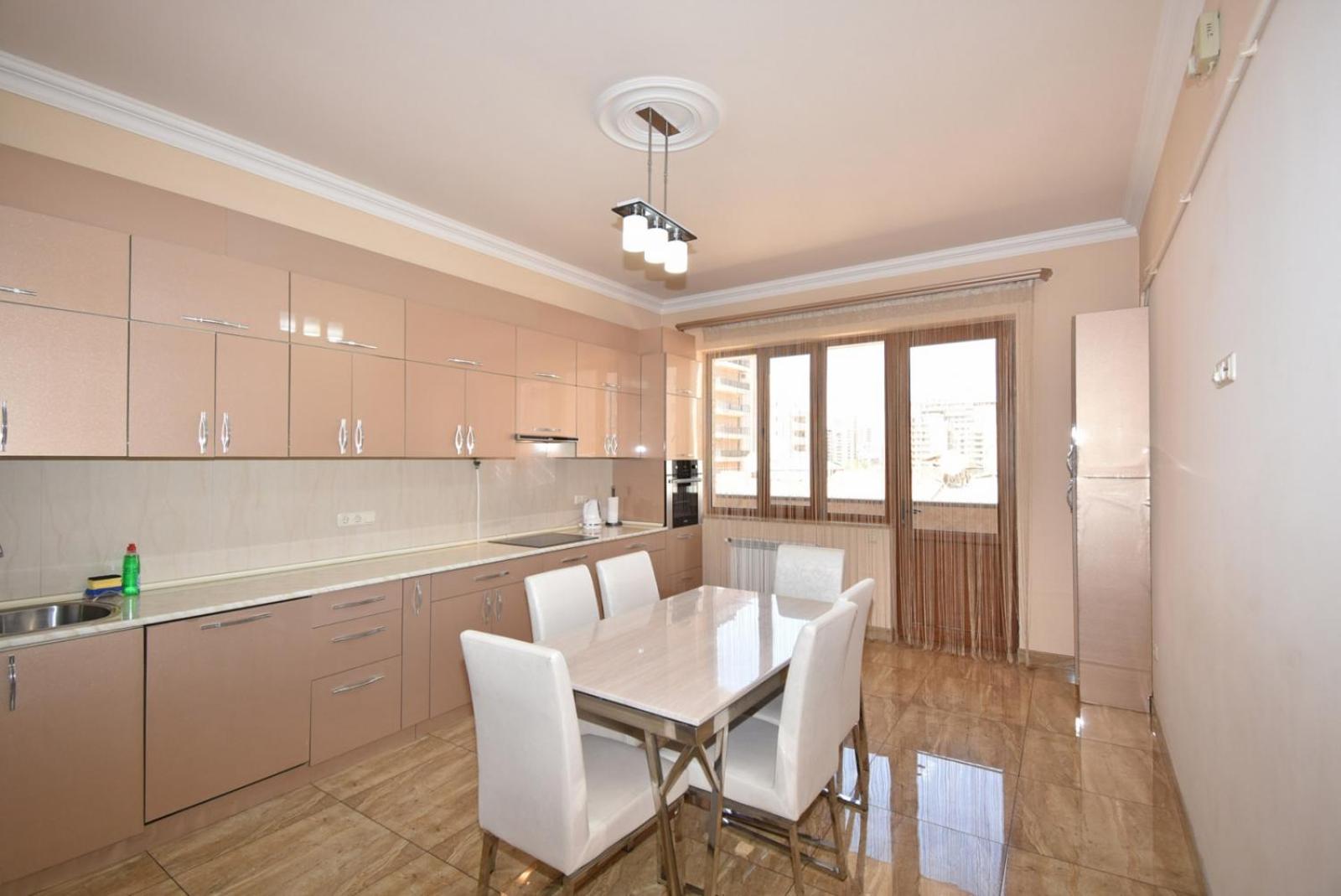 Teryan street, 4 bedrooms Luxury, Unique apartment TT888
