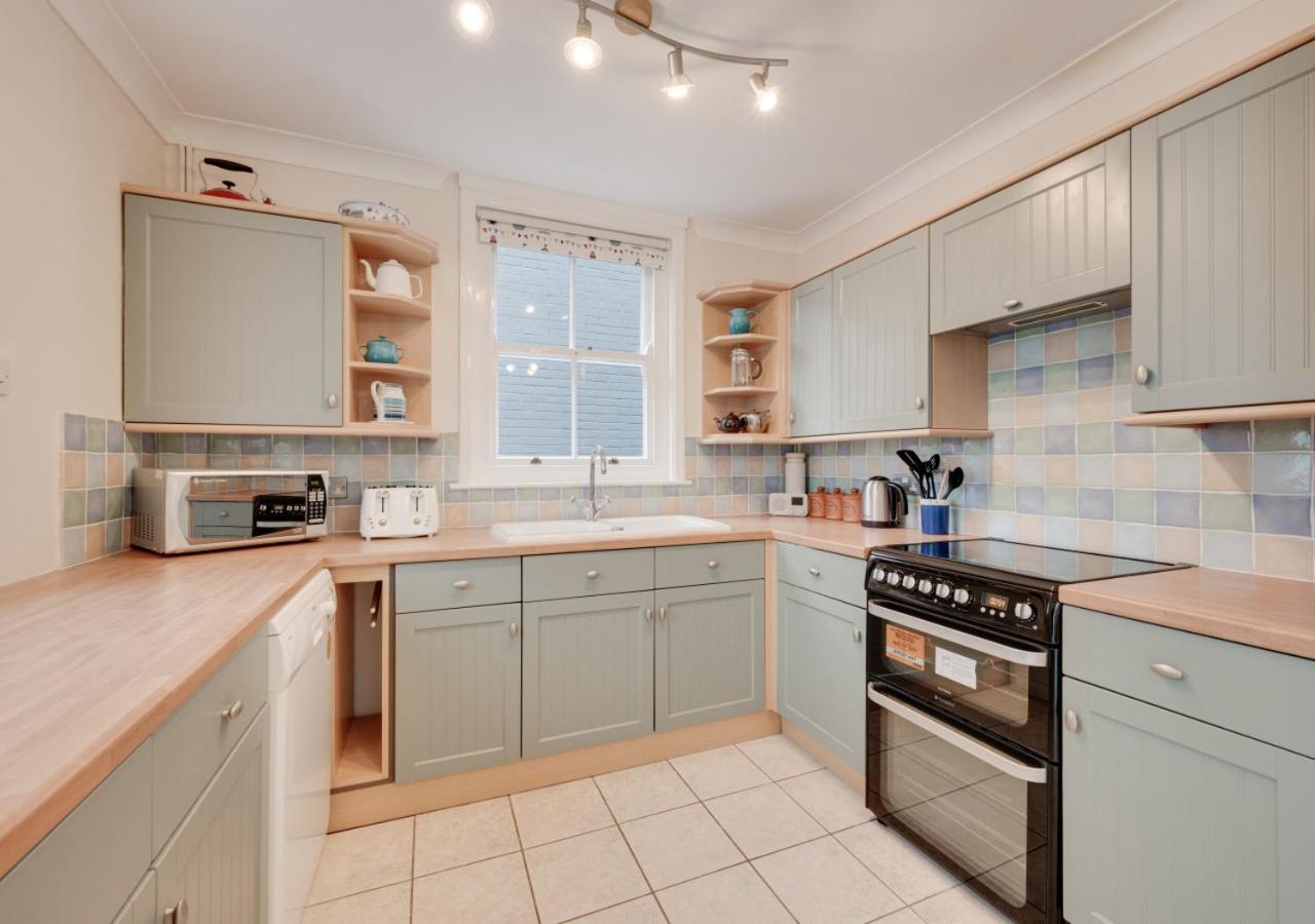 2 Bed in Southwold oc-kin