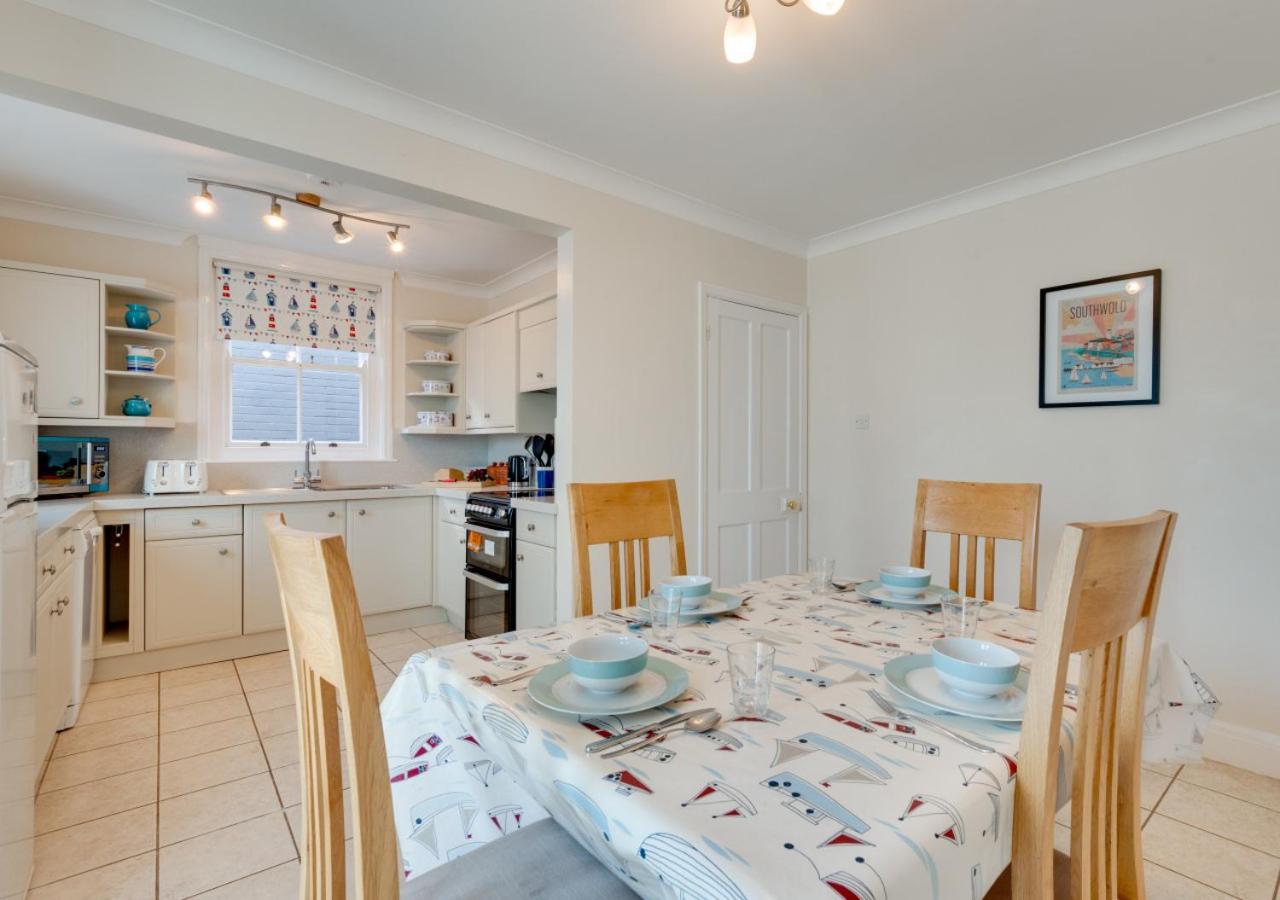 2 Bed in Southwold oc-kin