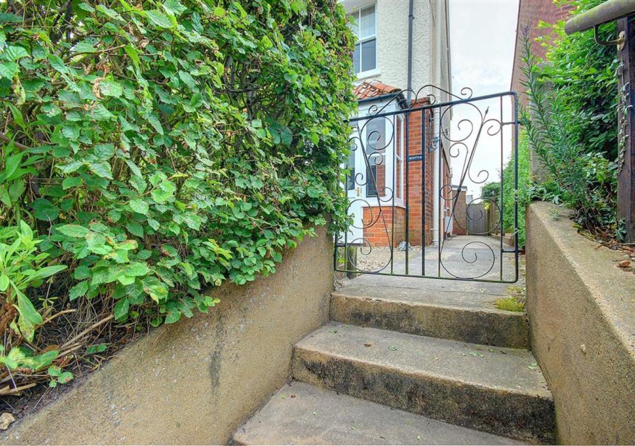 2 Bed in Southwold oc-kin