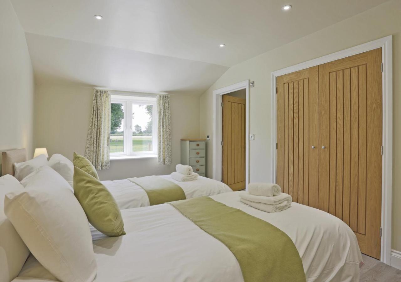 4 Bed in Barsham oc-lbarn
