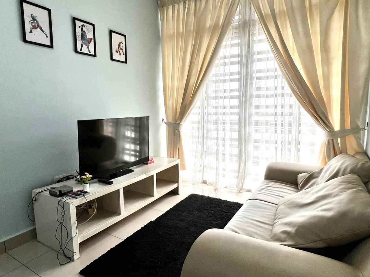 Desaru Utama Villa by Antlerzone photo 4