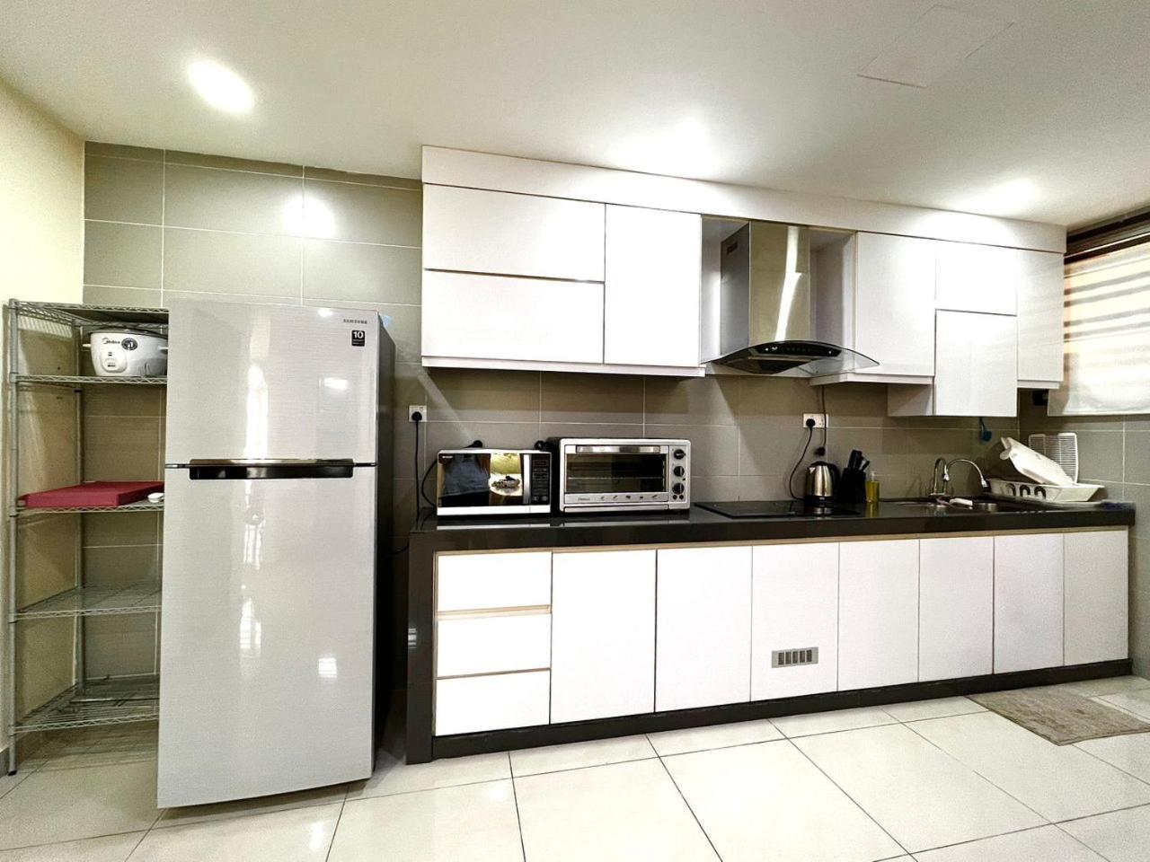 Desaru Utama Villa by Antlerzone photo 5