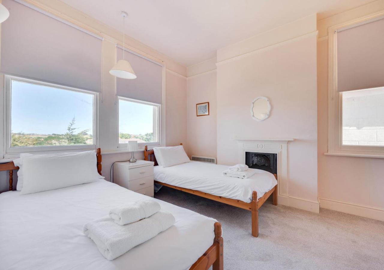6 Bed in Southwold oc-marr