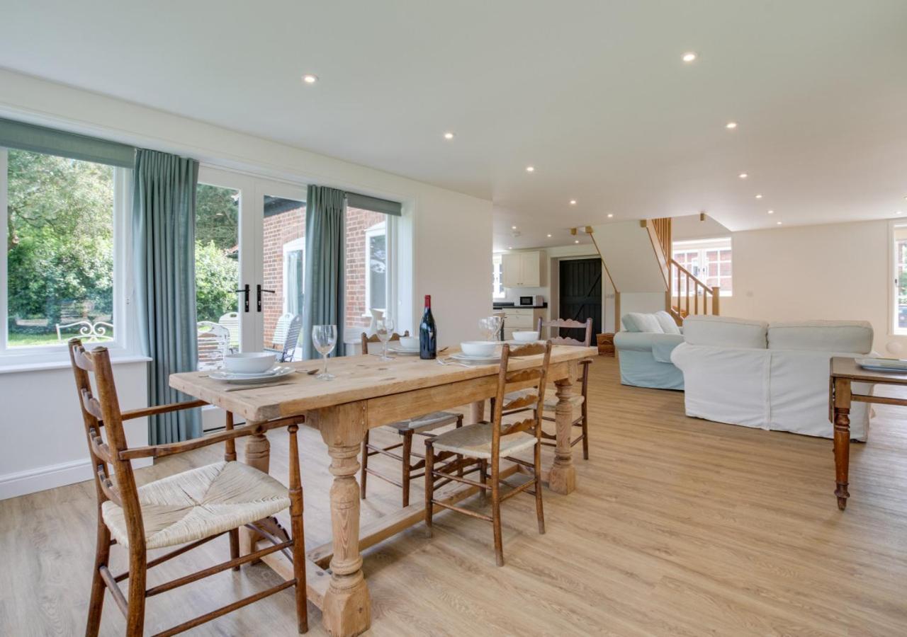 2 Bed in Sudbourne oc-lodfb view 2