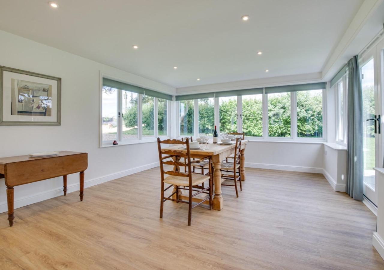 2 Bed in Sudbourne oc-lodfb view 3