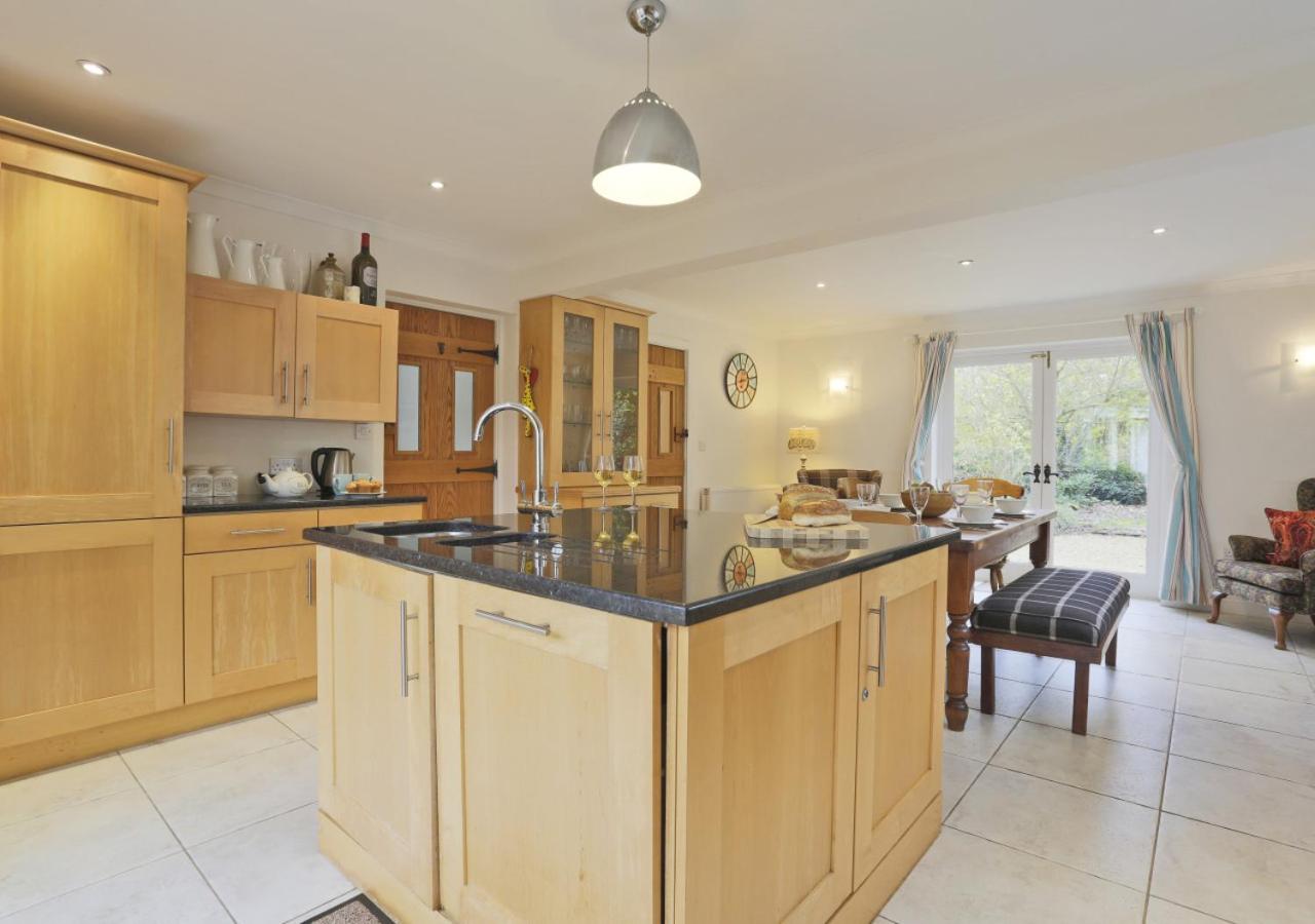 3 Bed in Ufford oc-sfmea