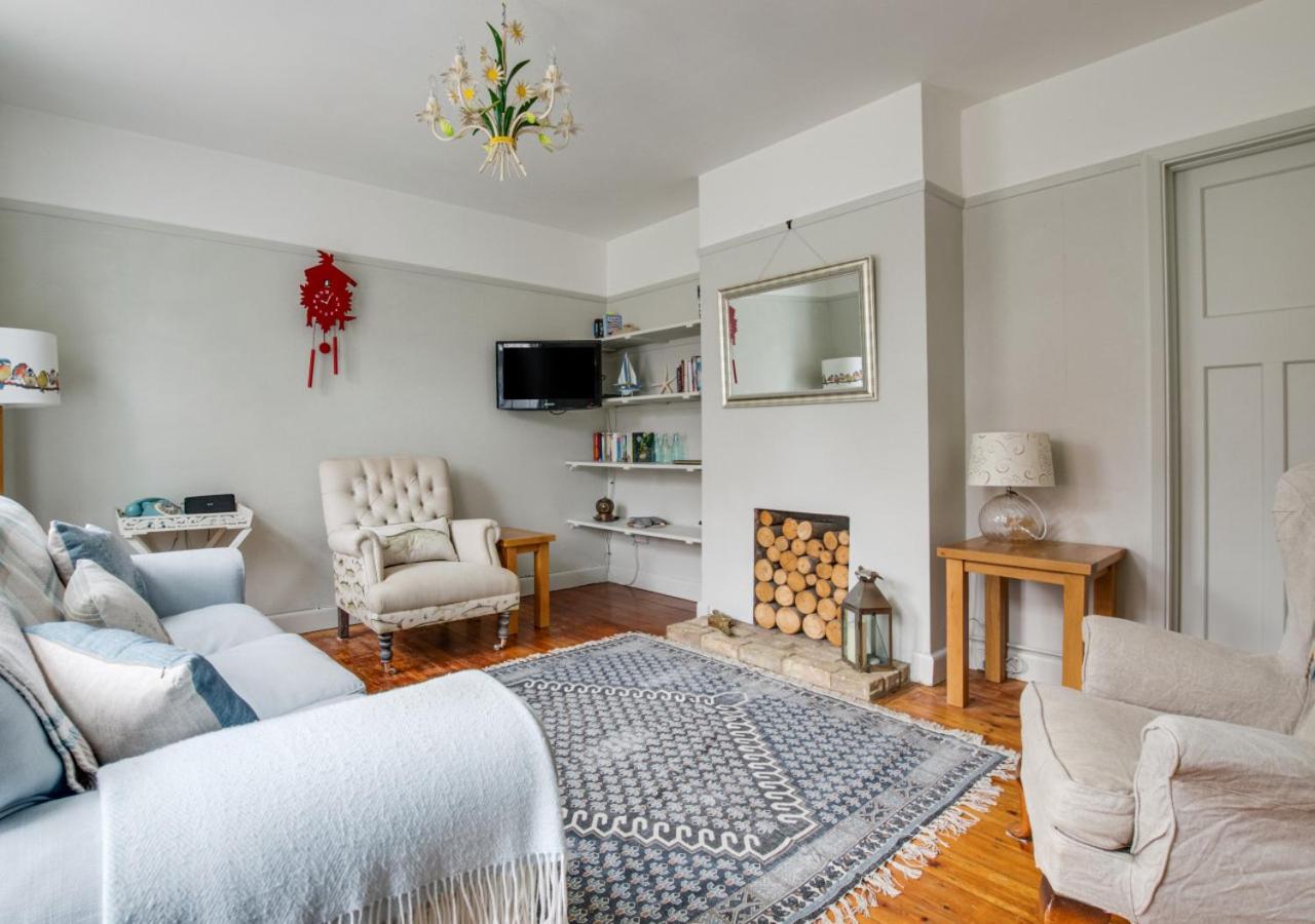 2 Bed in Woodbridge oc-g23