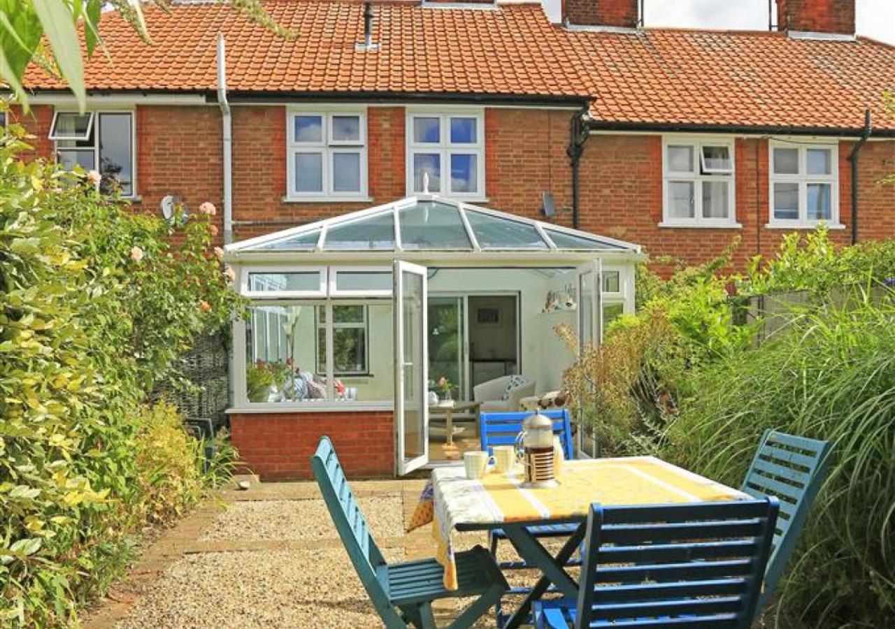 2 Bed in Woodbridge oc-g23