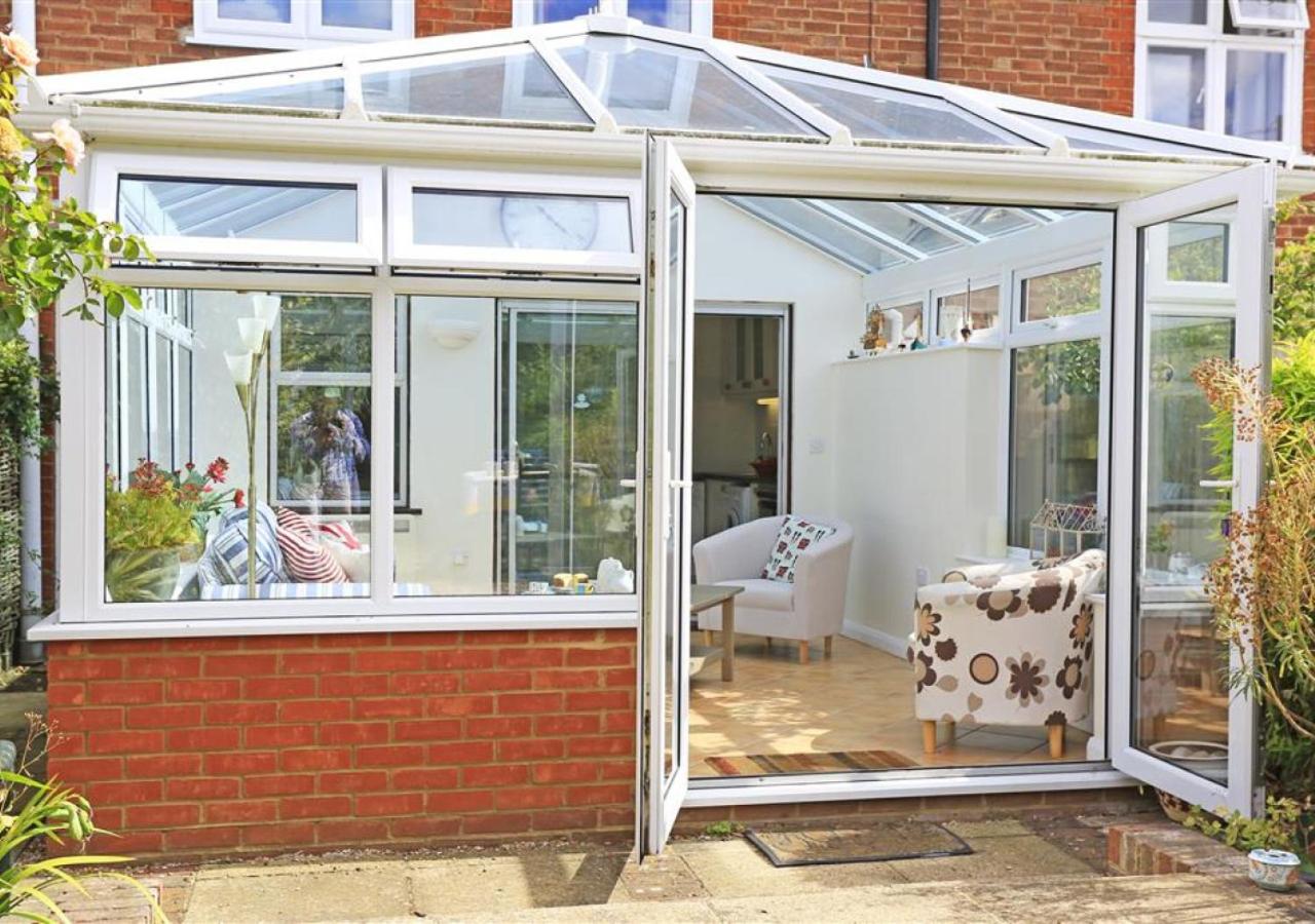2 Bed in Woodbridge oc-g23