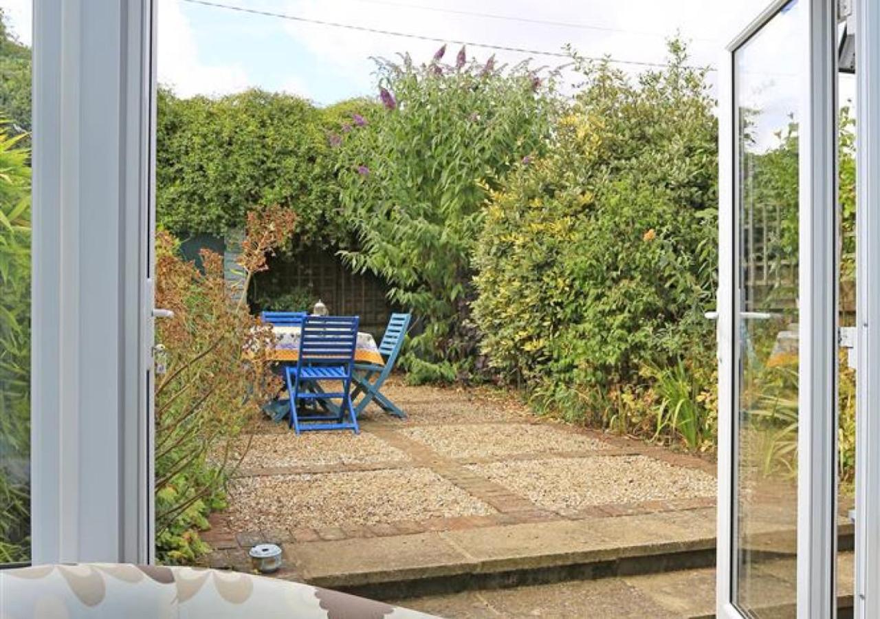 2 Bed in Woodbridge oc-g23