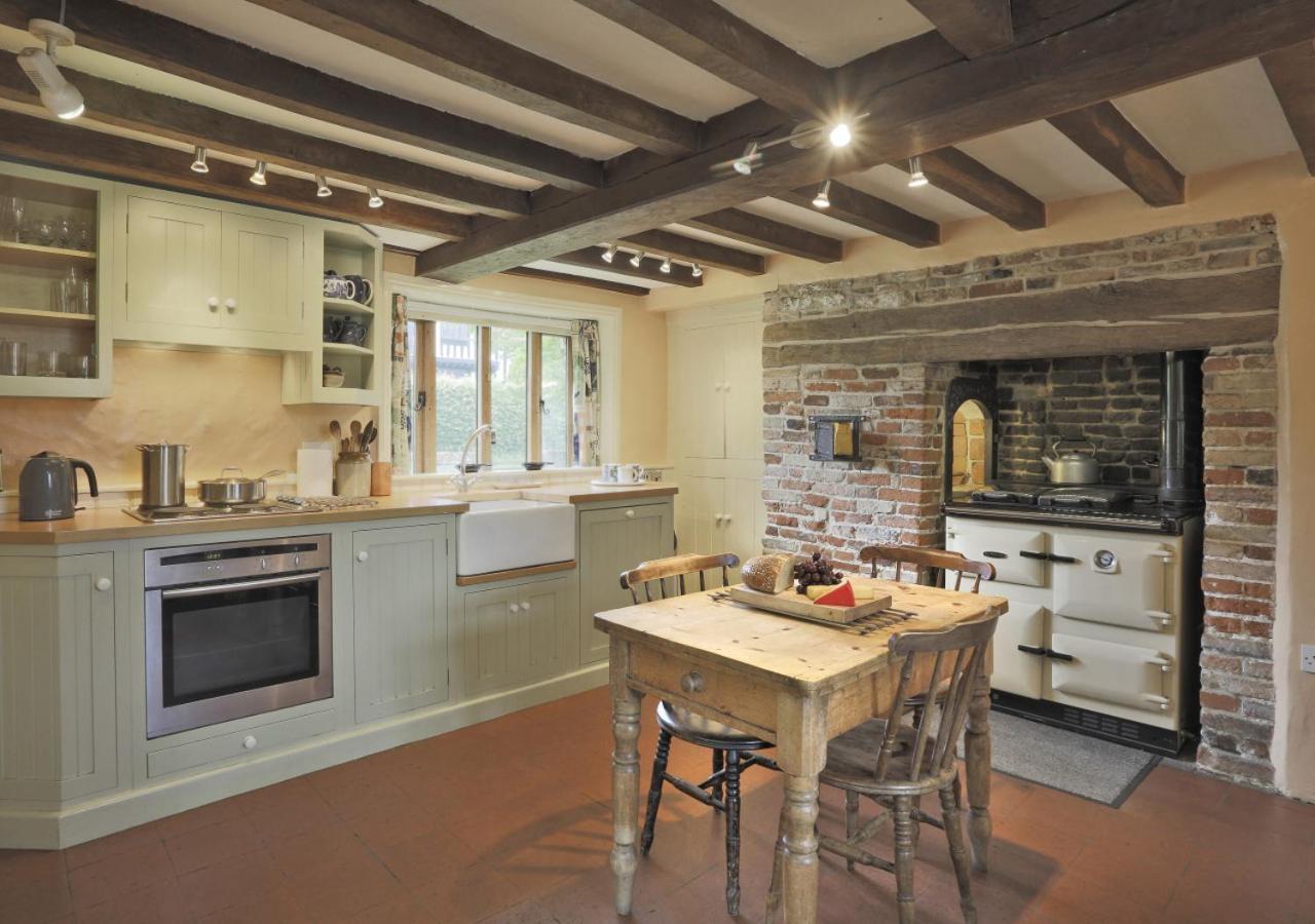 4 Bed in Walberswick oc-hfarm2 view 5