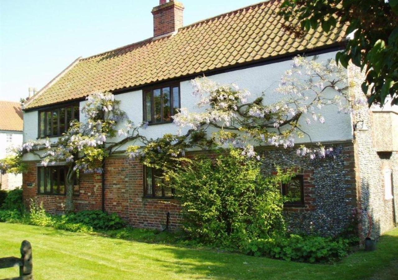 4 Bed in Walberswick oc-hfarm2 view 2