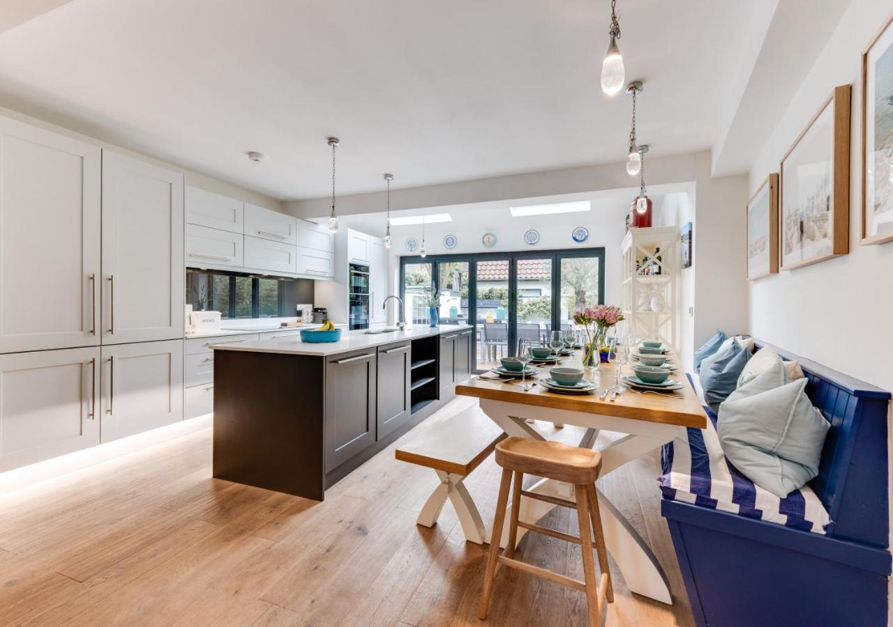 4 Bed in Southwold oc-11cr view 3