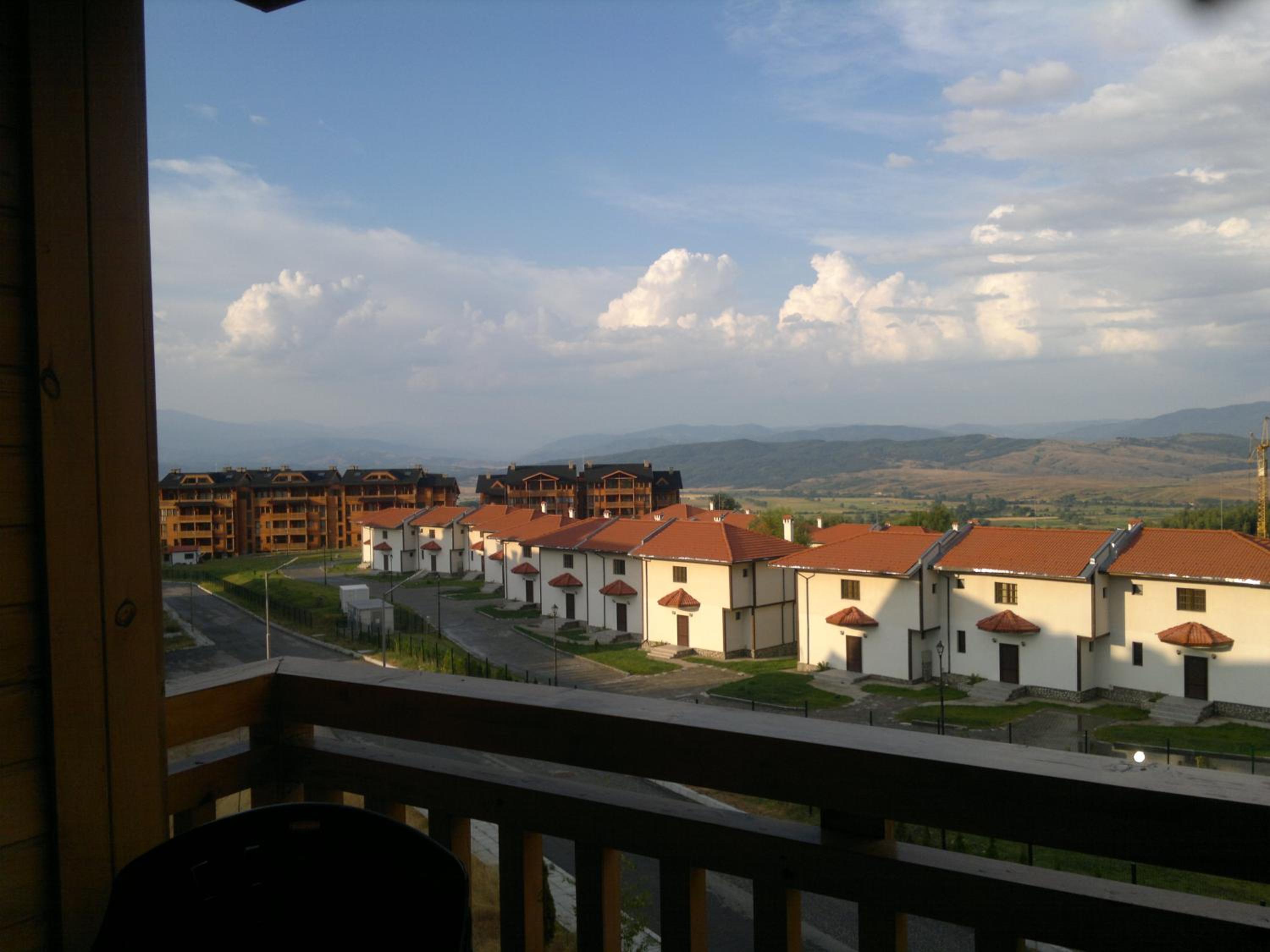 Harriet Hill Designer Bansko