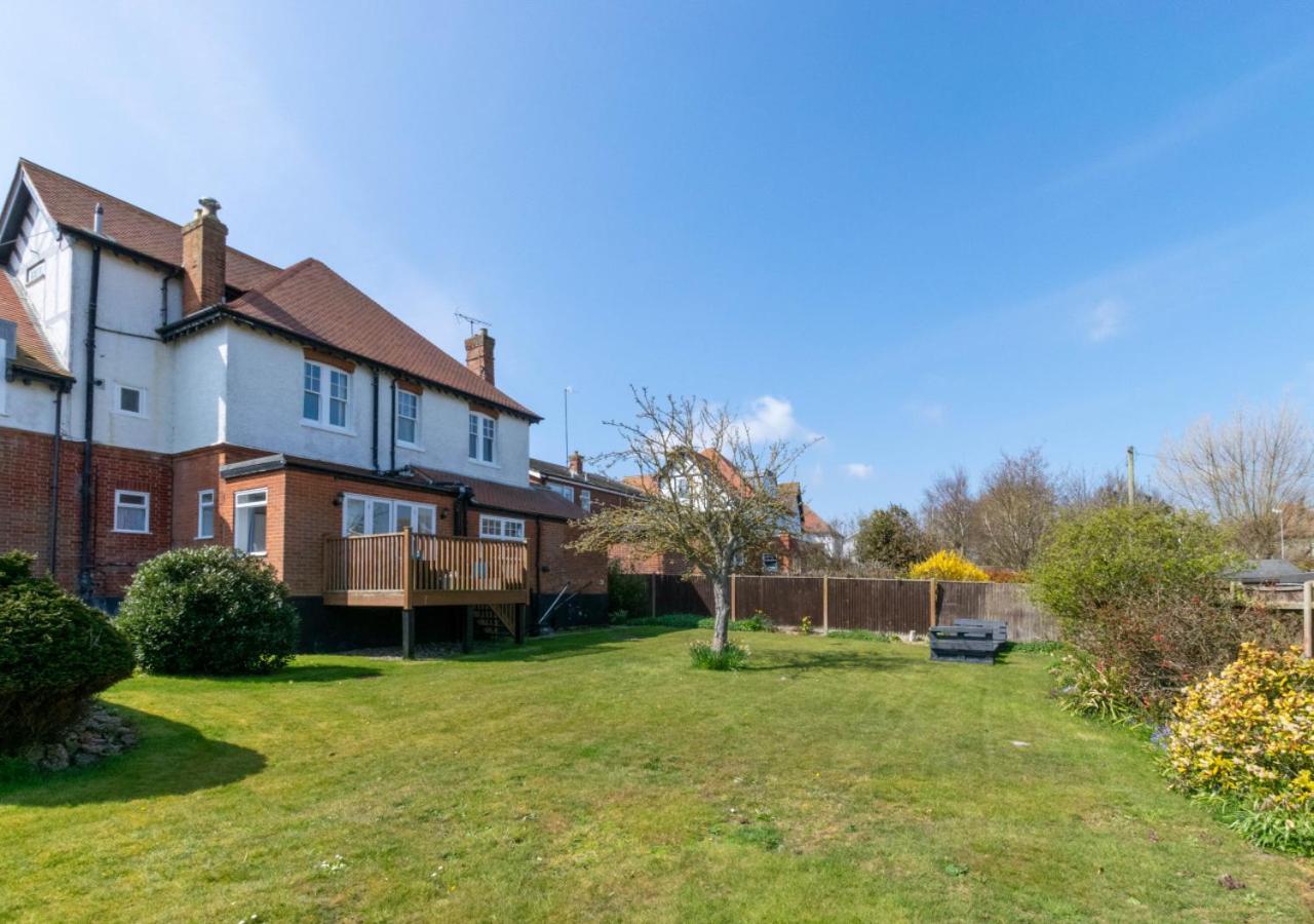 7 Bed in Southwold oc-sax view 3