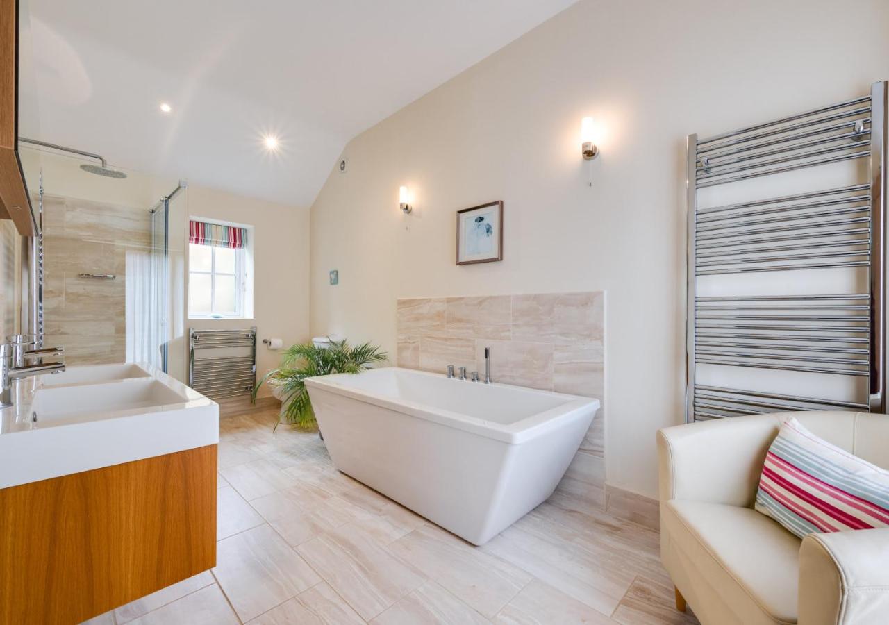 3 Bed in Wilby oc-slowlo view 2