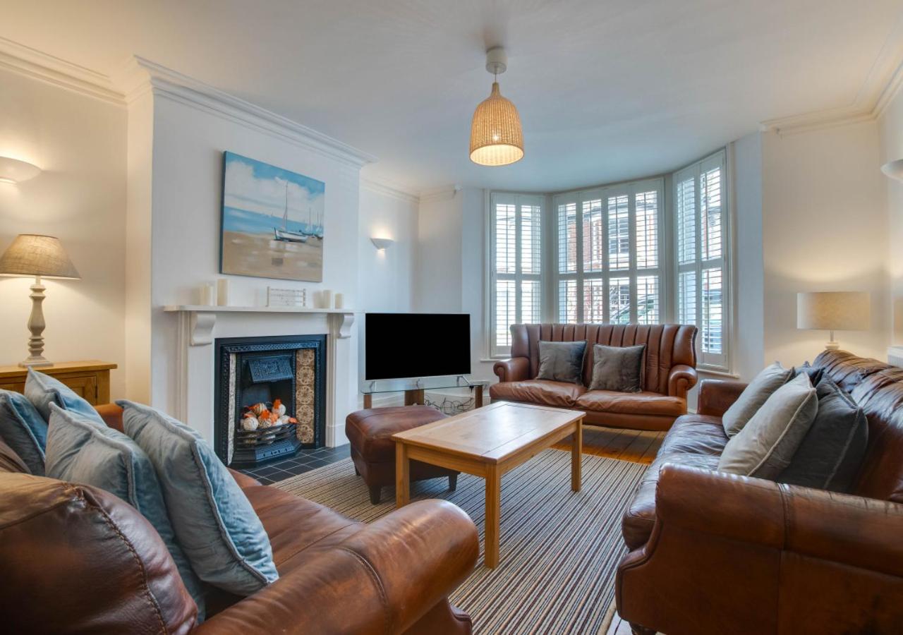 6 Bed in Southwold oc-tall