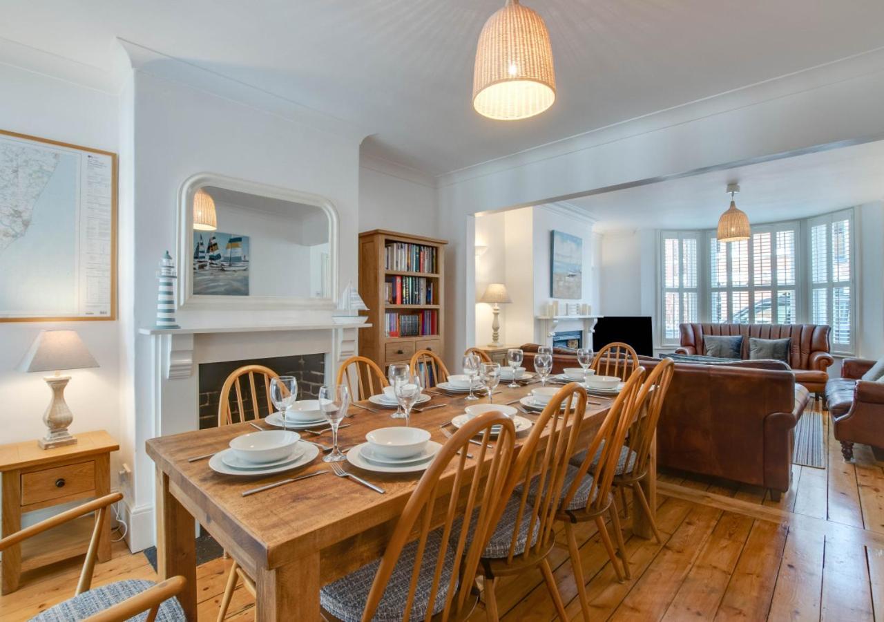 6 Bed in Southwold oc-tall