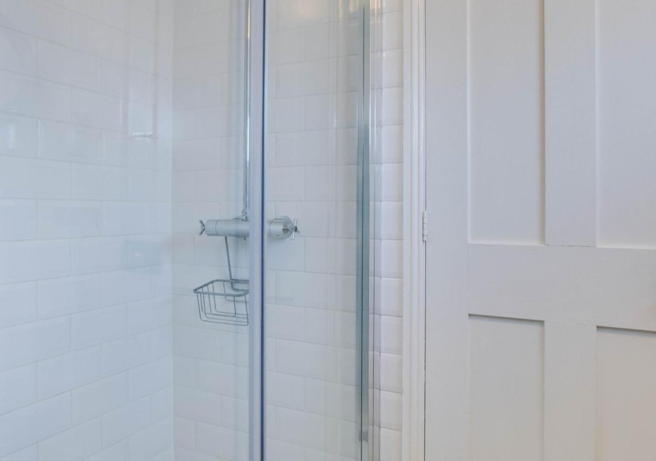6 Bed in Southwold oc-tall