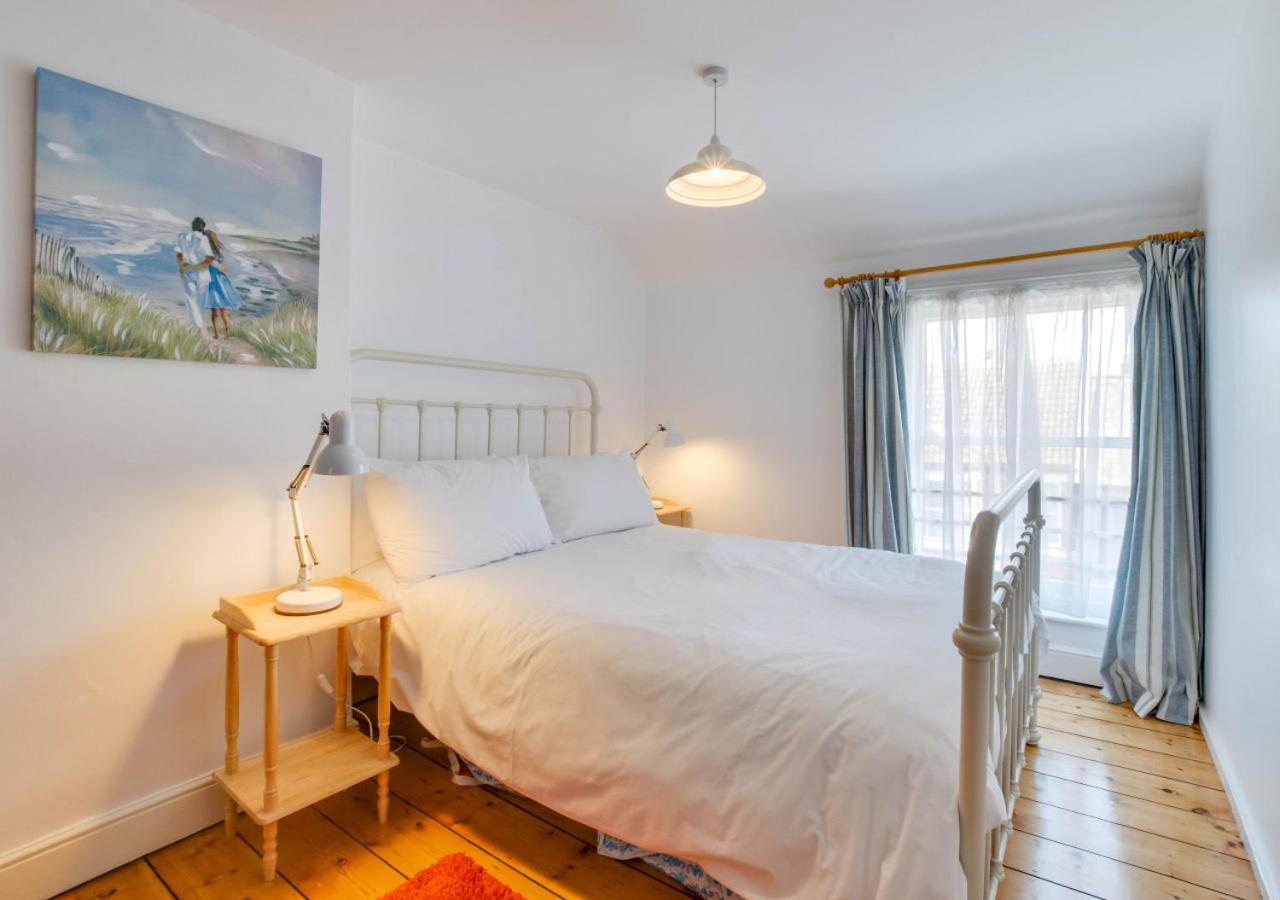 6 Bed in Southwold oc-tall