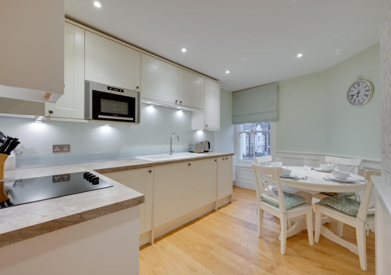 2 Bed in Southwold oc-tcn view 3
