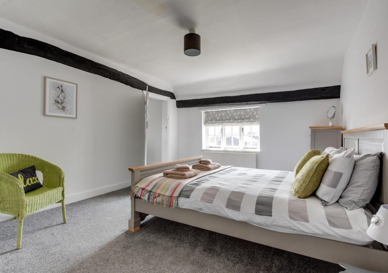 6 Bed in Nr Southwold oc-hohall