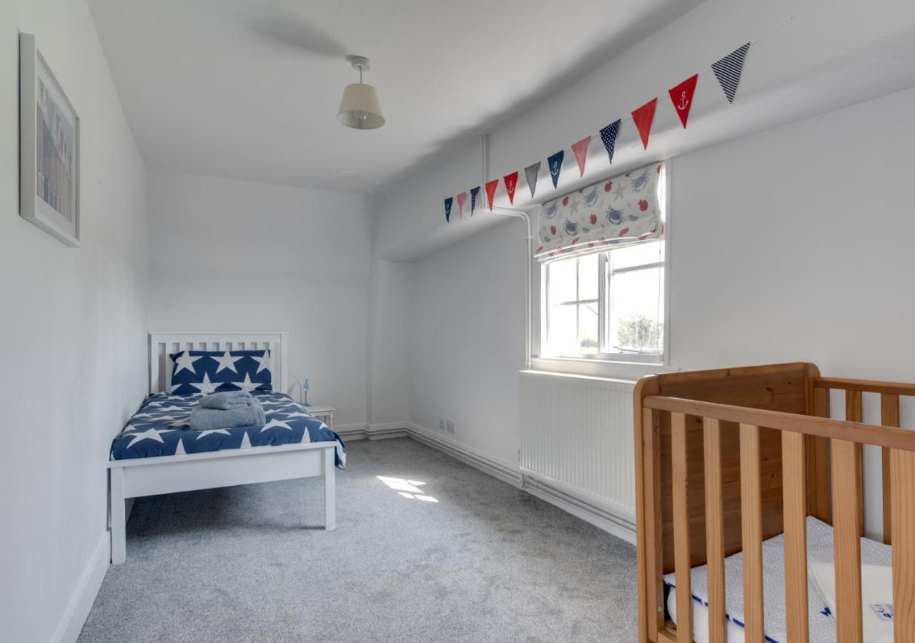 6 Bed in Nr Southwold oc-hohall