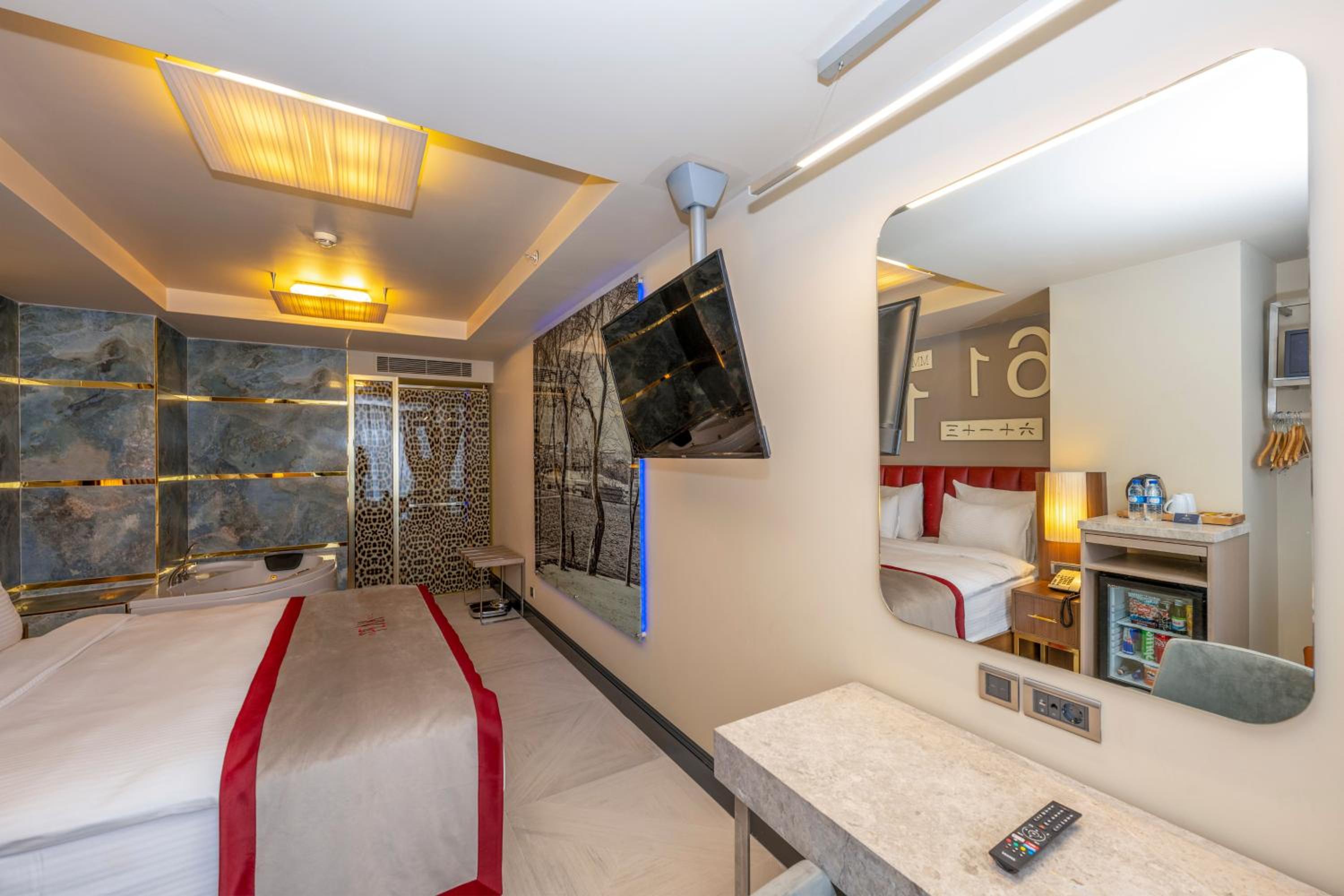 Ramada By Wyndham Istanbul Pera Taksim - Image 25