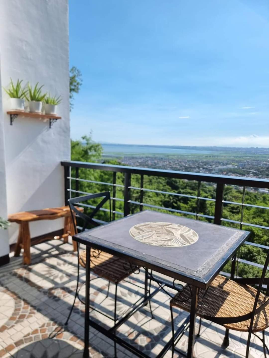 Dicimulacion Staycation House