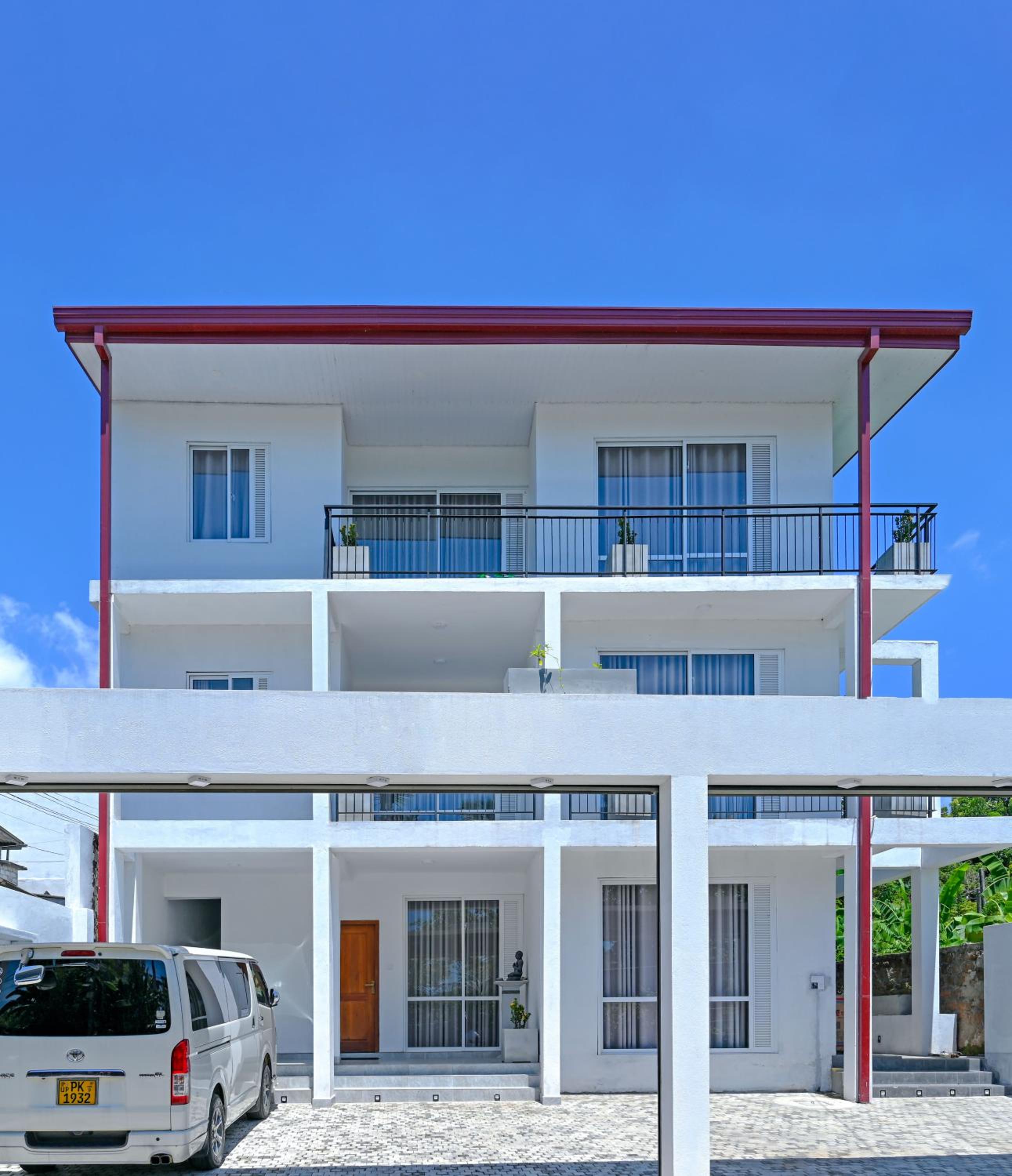 Lake Red 6 Apartments & Hotel view 5