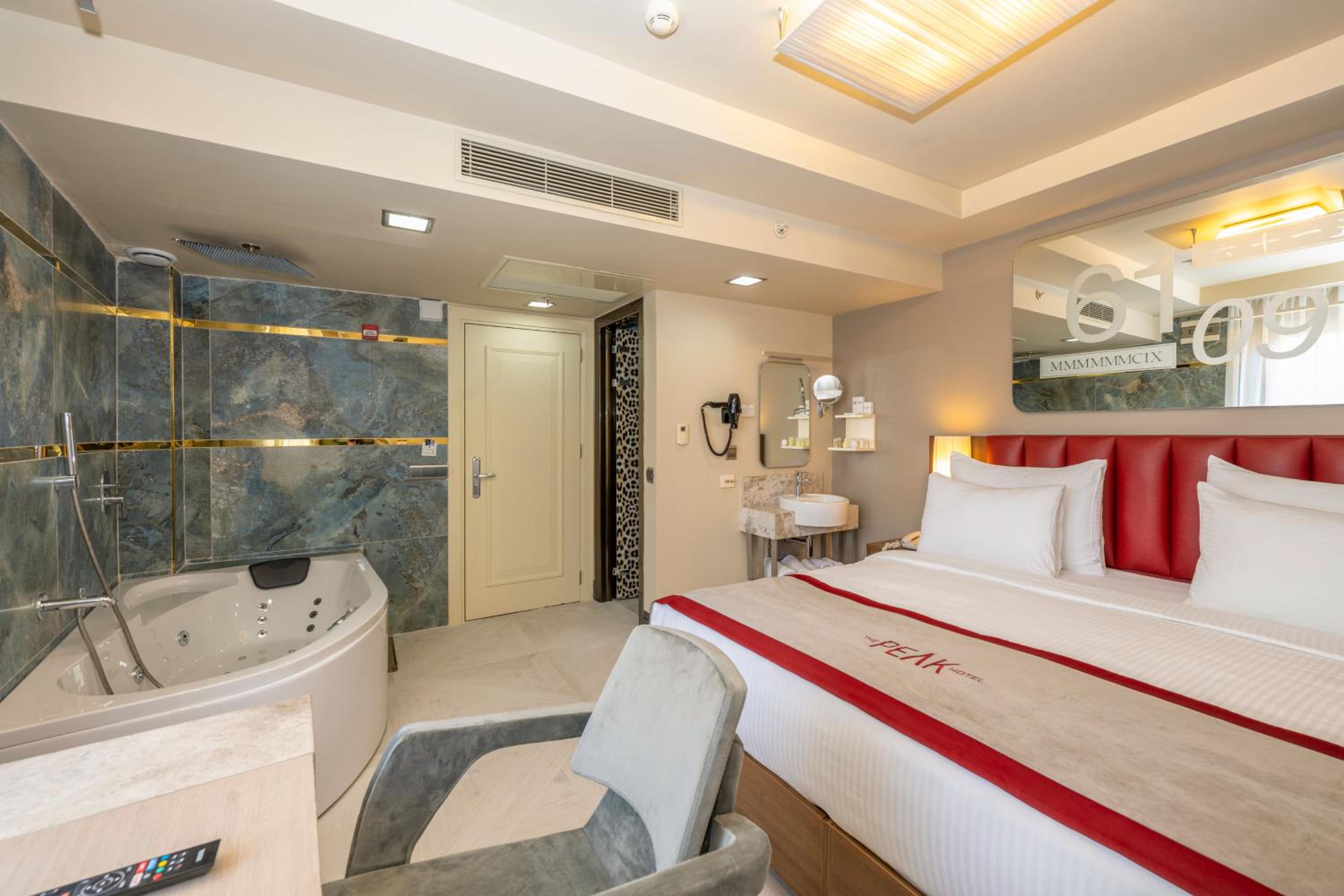 Ramada By Wyndham Istanbul Pera Taksim - Image 162