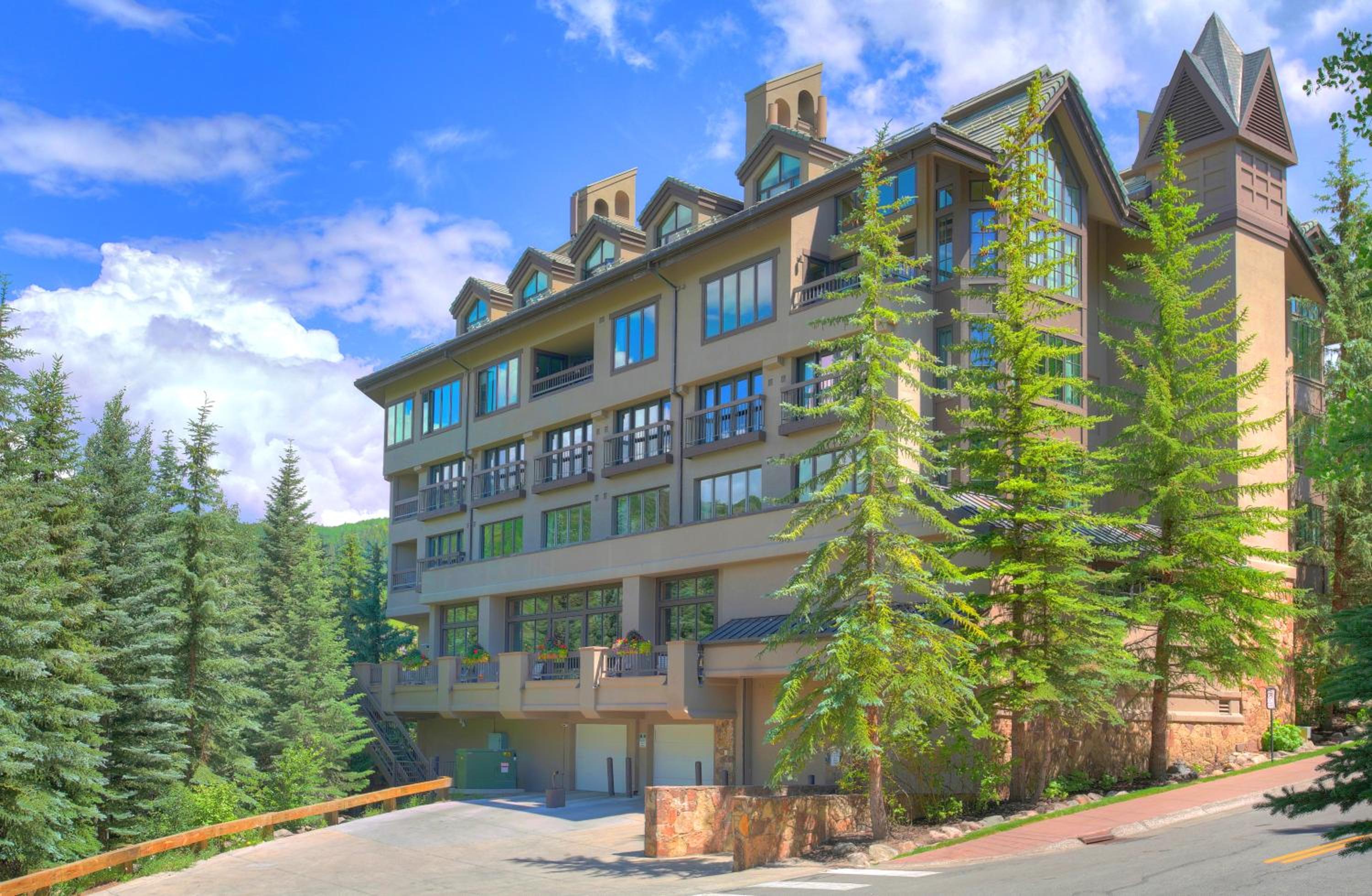The Pines Lodge, a RockResort - Property Image 2