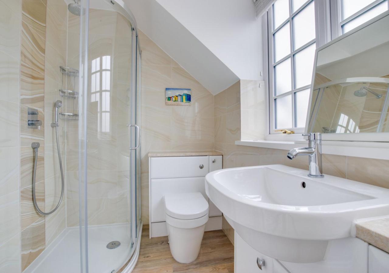 4 Bed in Southwold oc-37marl