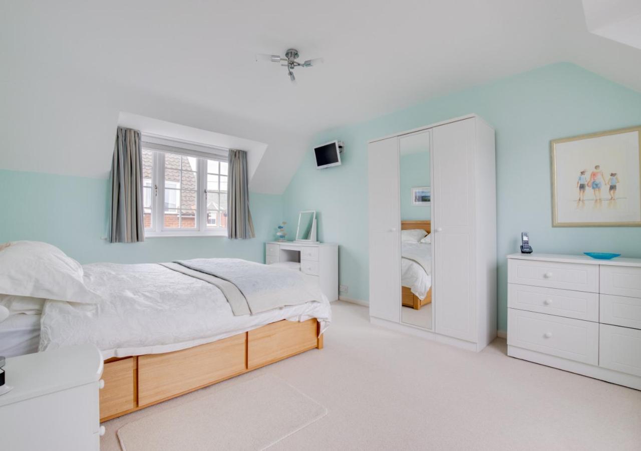 4 Bed in Southwold oc-37marl