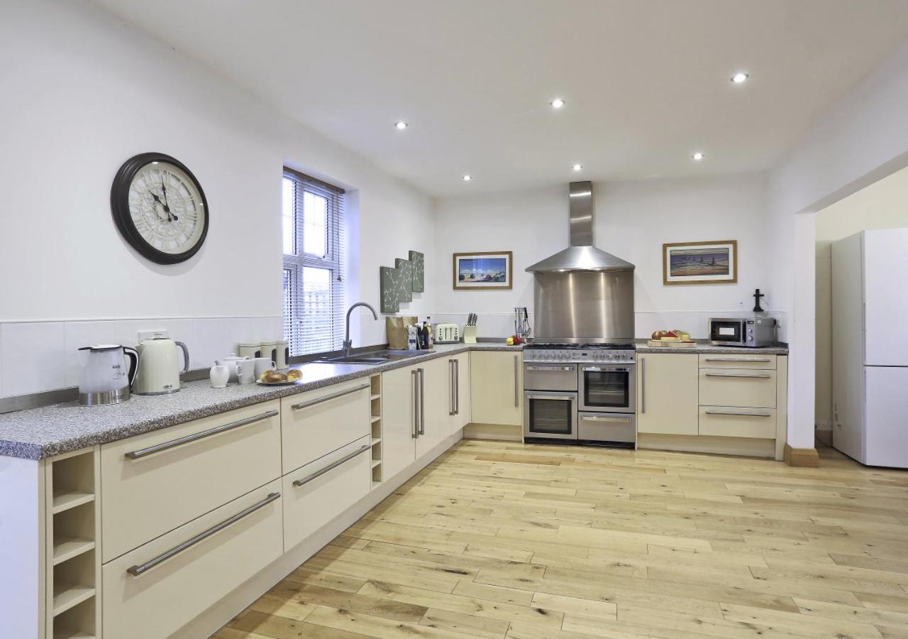 5 Bed in Southwold oc-tnw