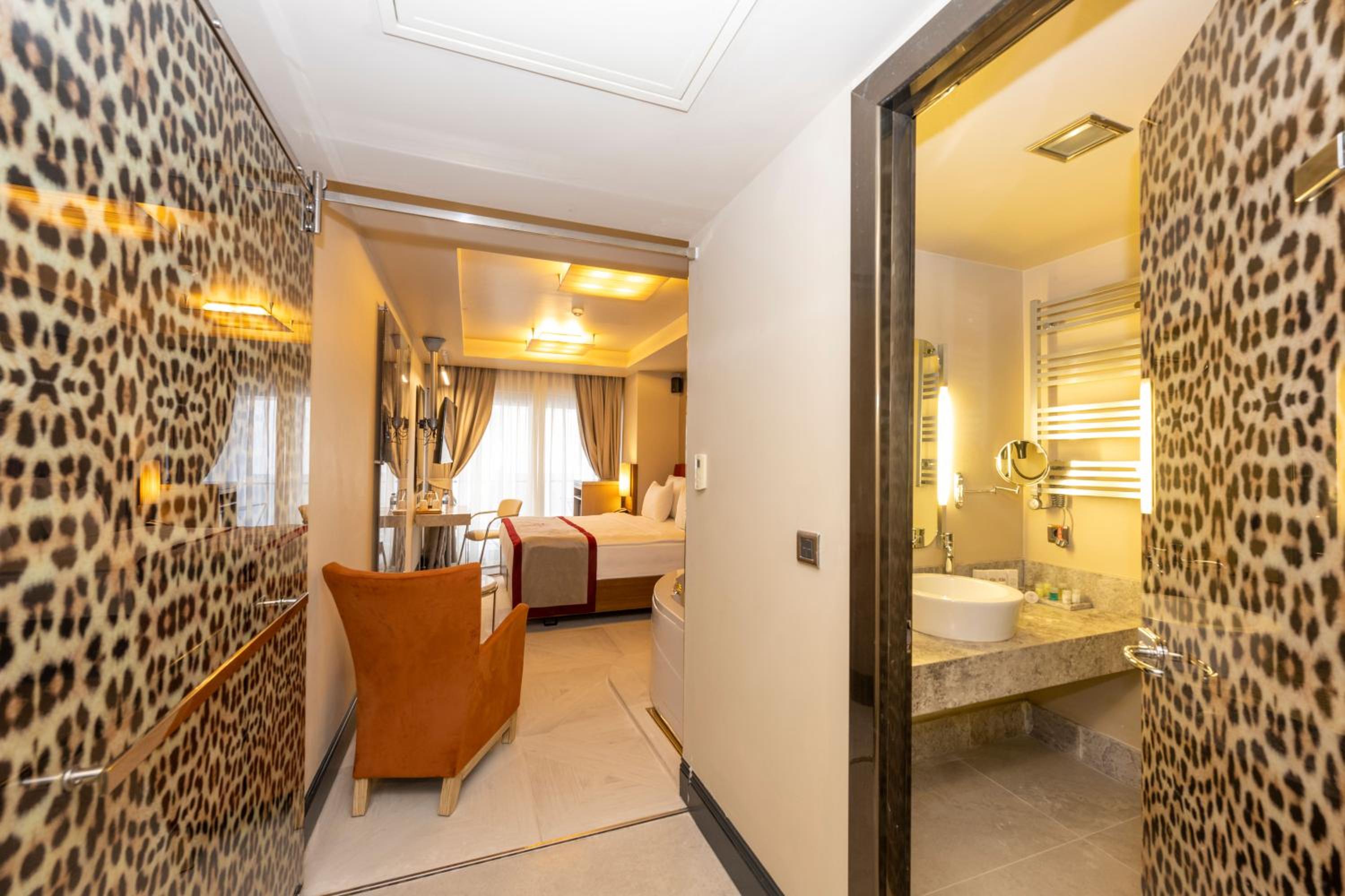 Ramada By Wyndham Istanbul Pera Taksim - Image 127