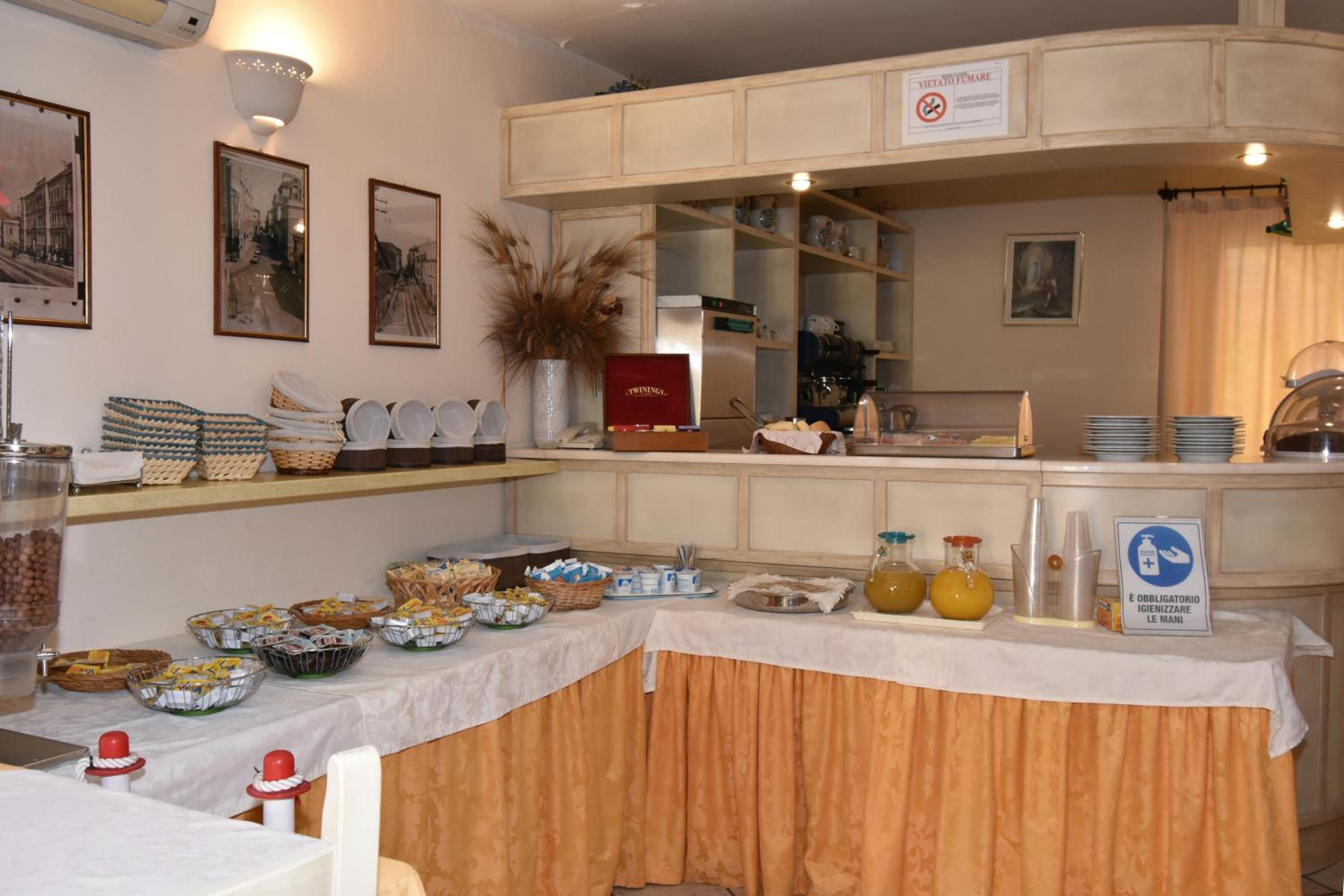 Hotel Cavour photo 21 of 42