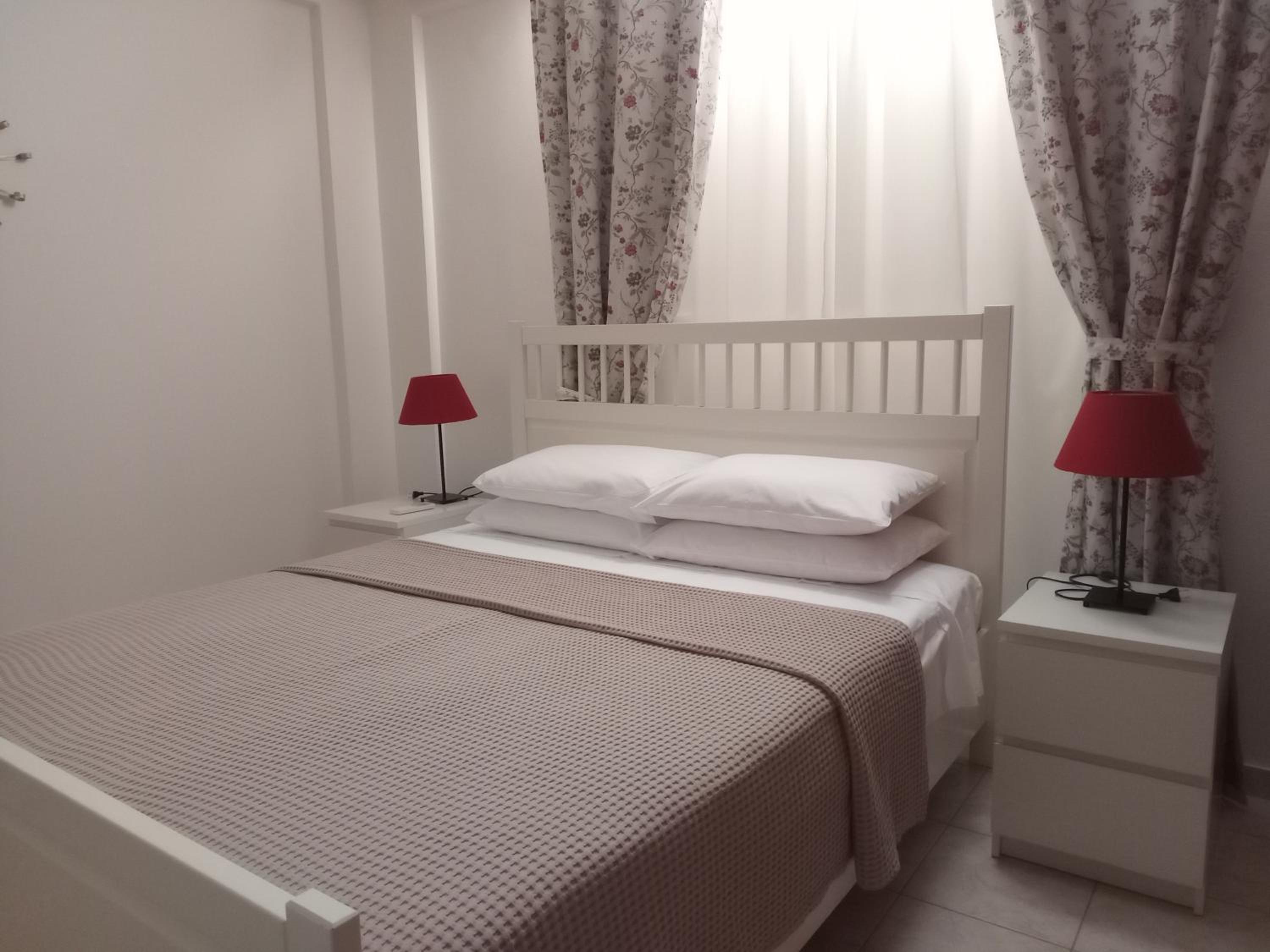 Tholos Bay Suites