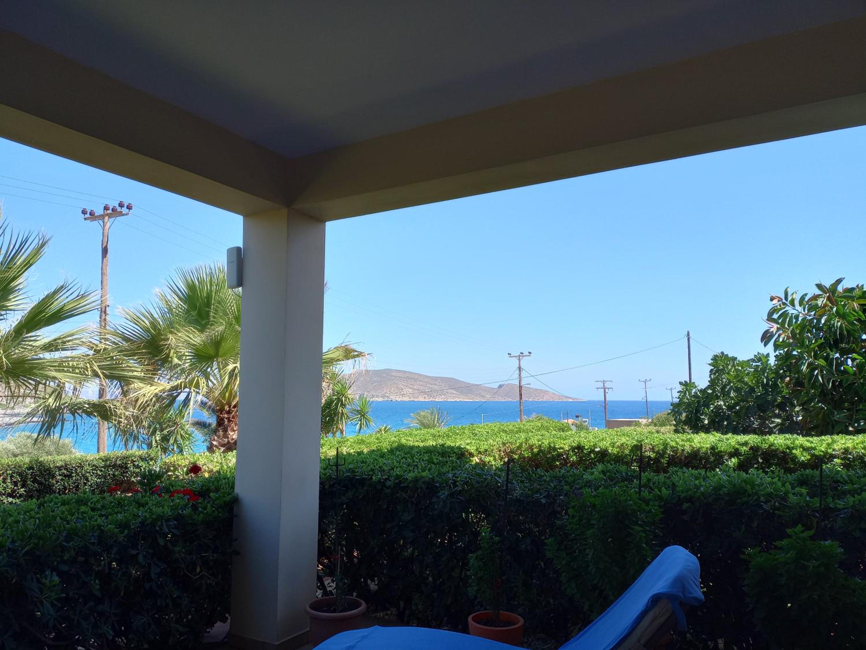 Tholos Bay Suites