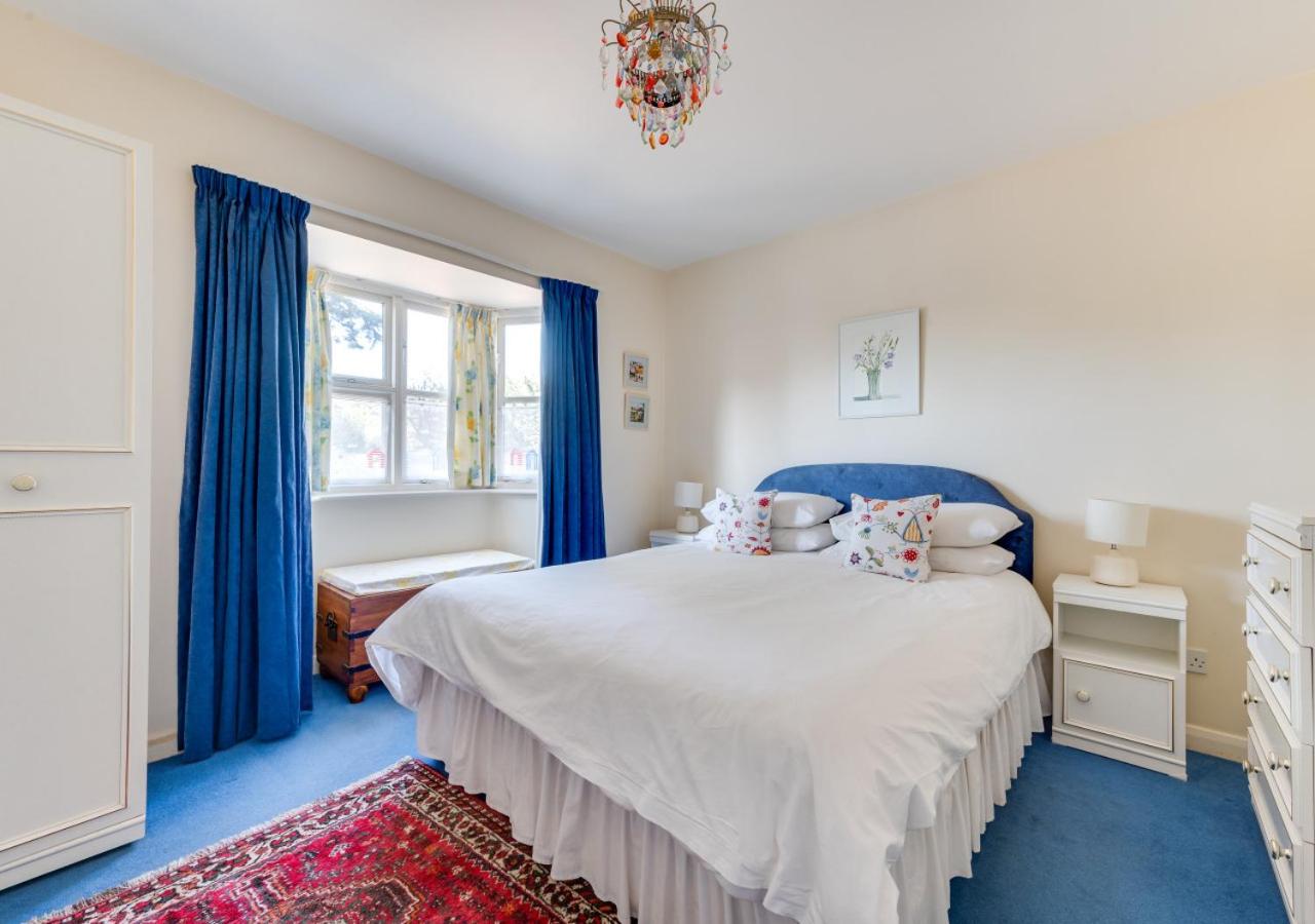 4 Bed in Southwold oc-spn view 5