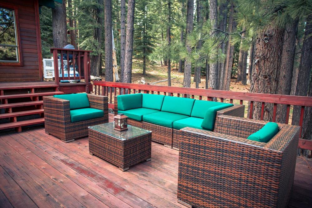 Fantastic Home In Woods With Hot Tub! view 4