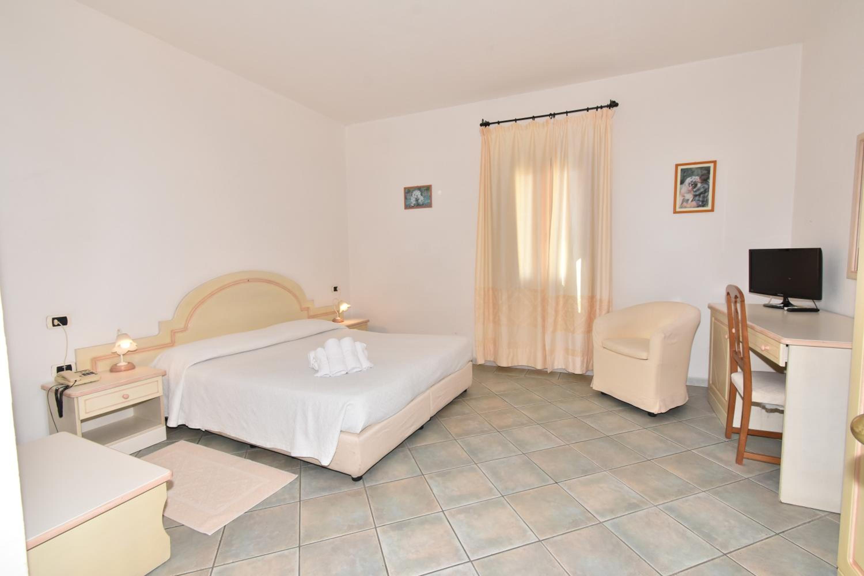 Hotel Cavour photo 14 of 42
