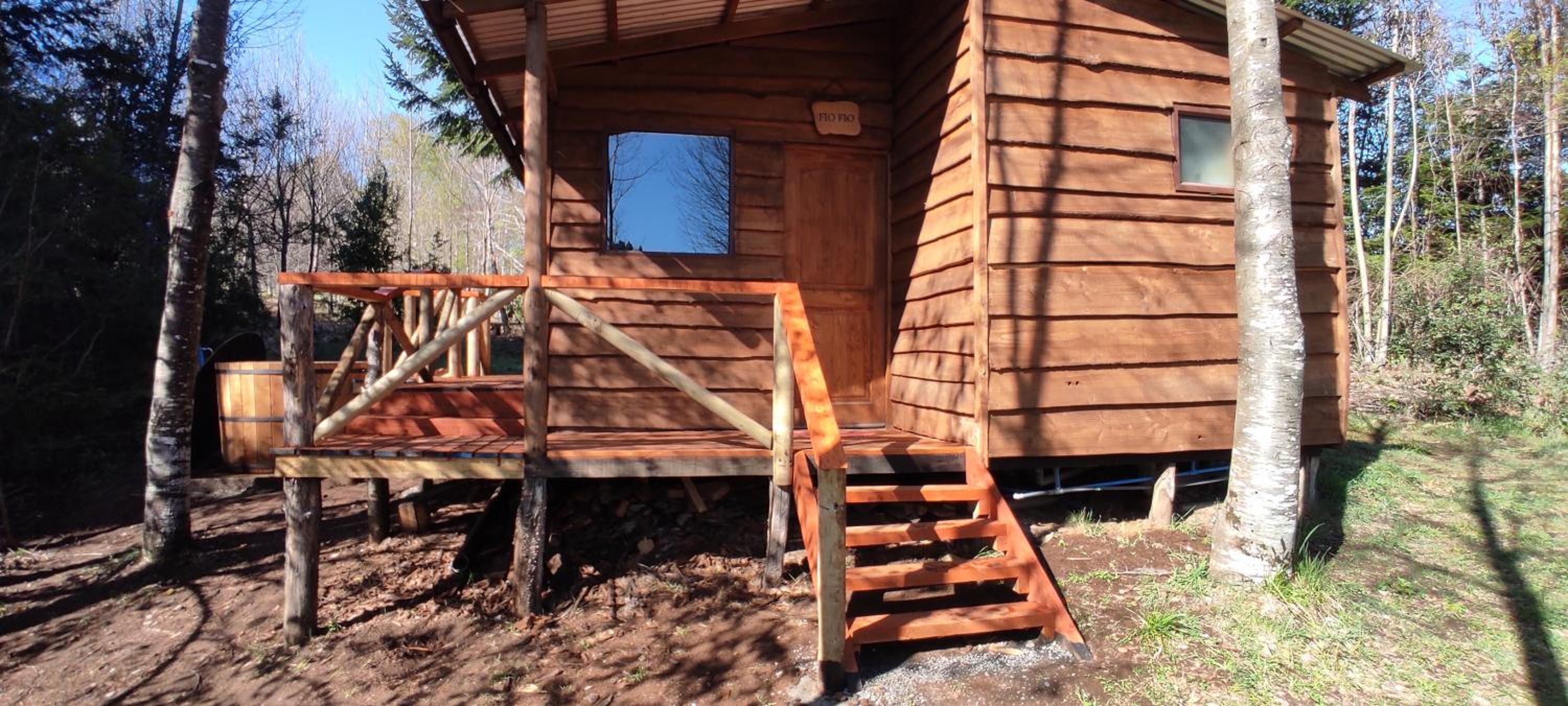Proyecto COYAM, cabañas lofts, tinas privadas, sendero por el bosque