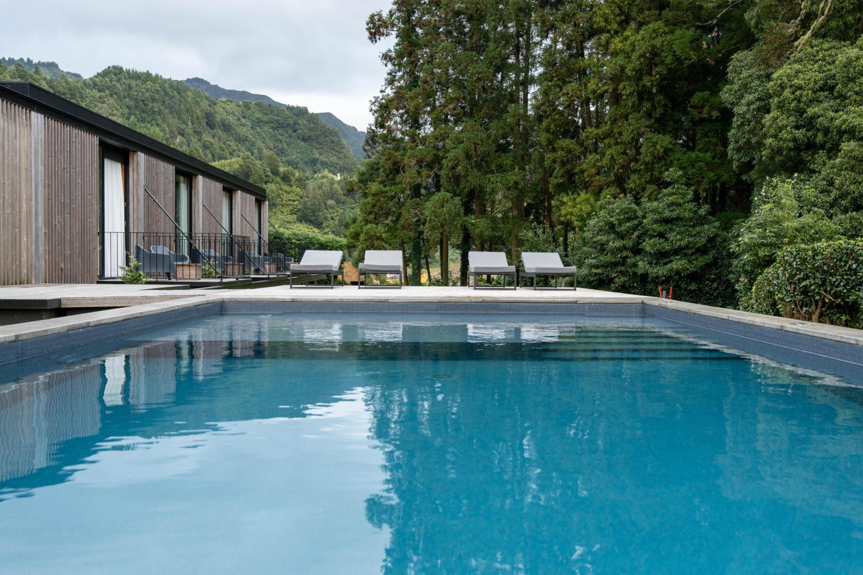 Landescape Furnas view 4