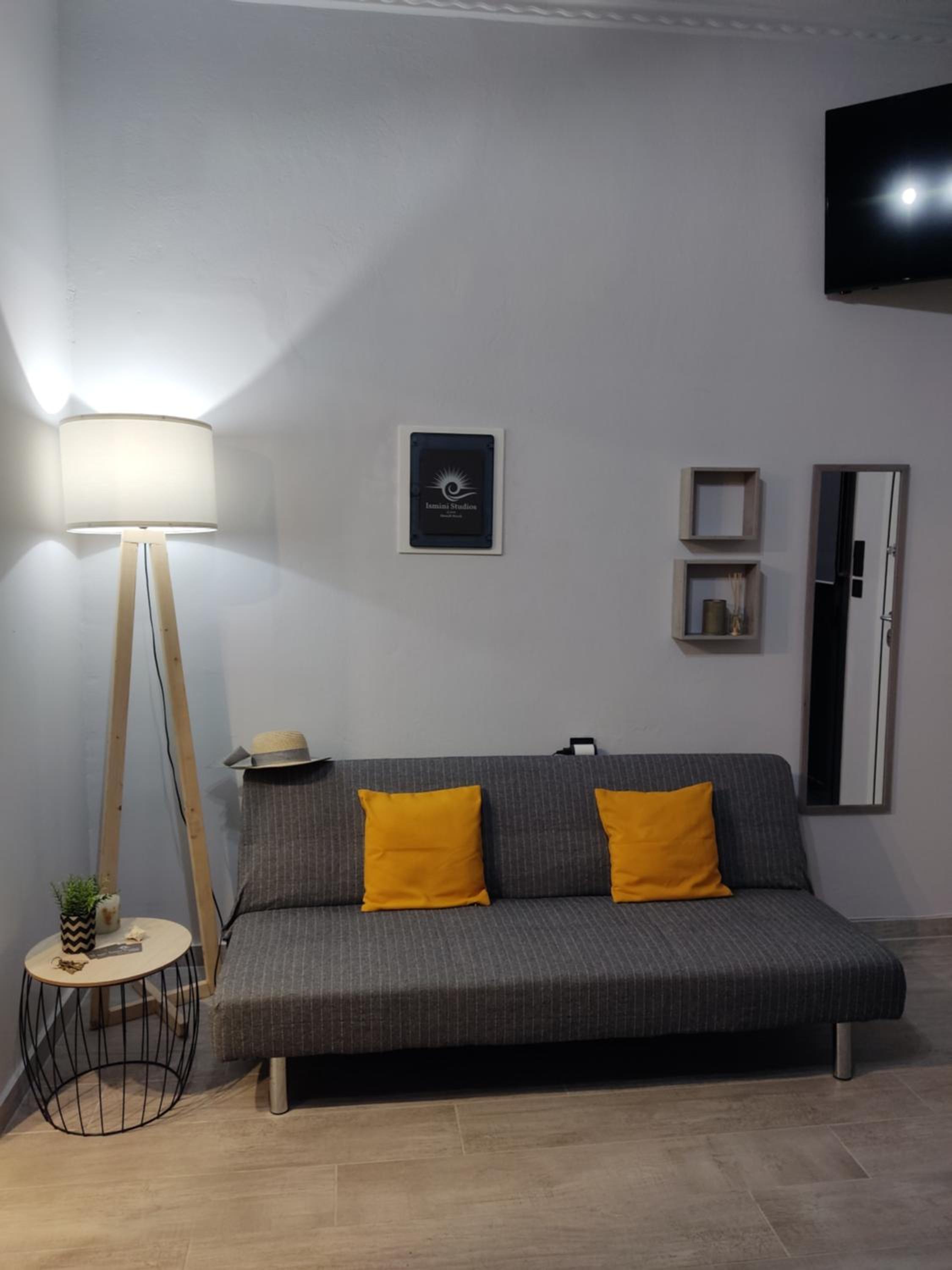 ISMINI STUDIOS