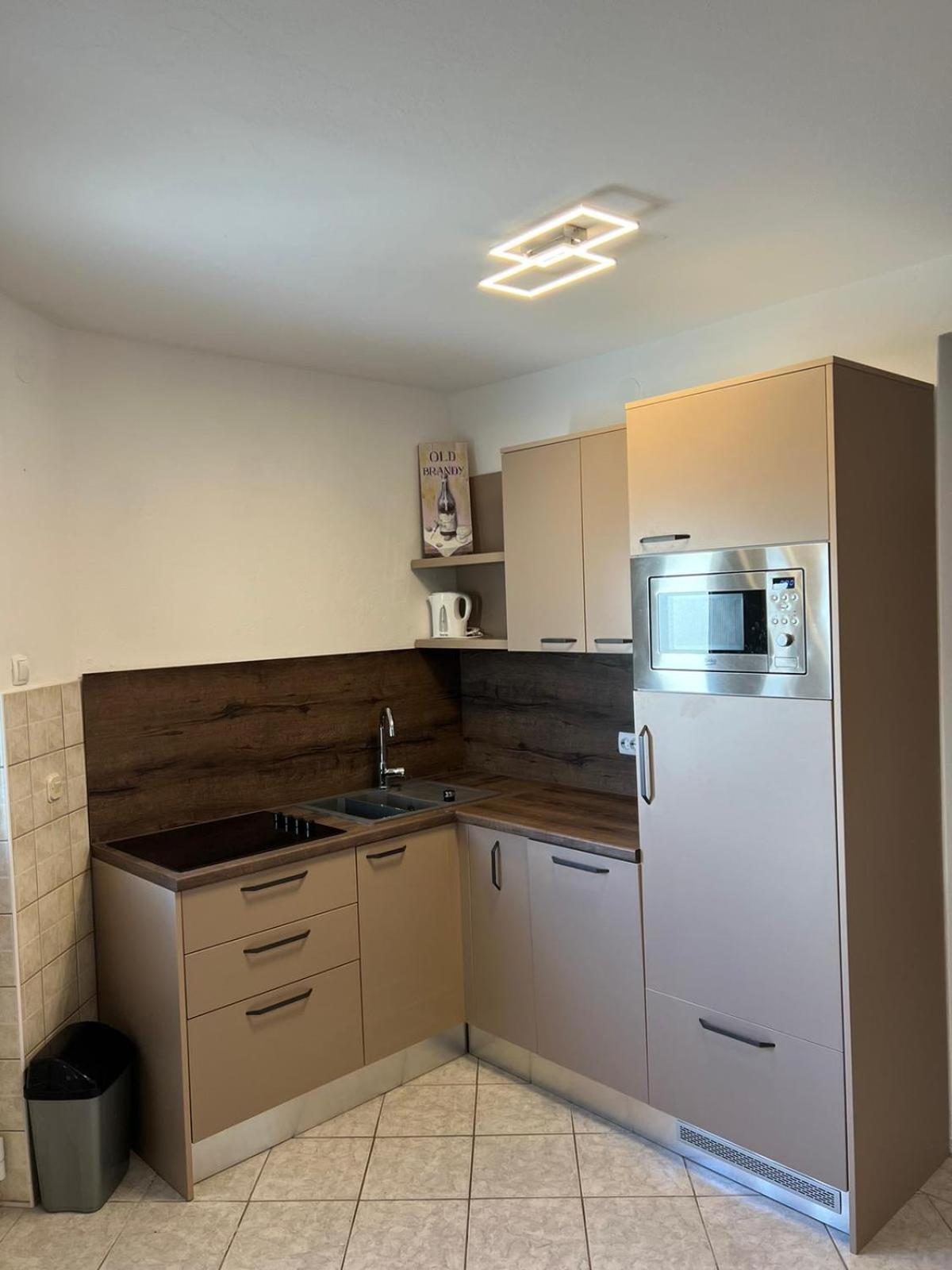 Apartmani Frane