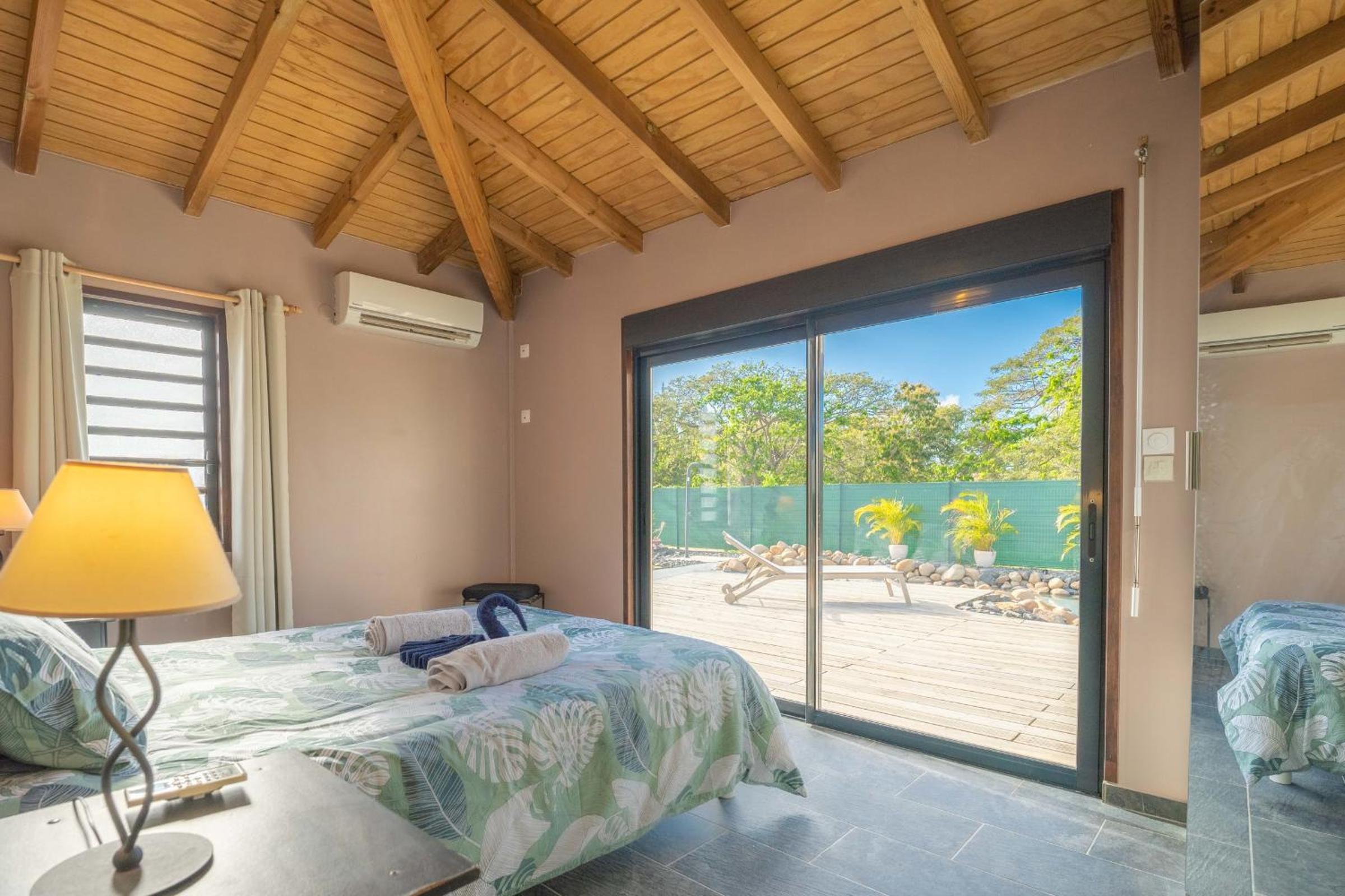 Villa des Rochers view 5