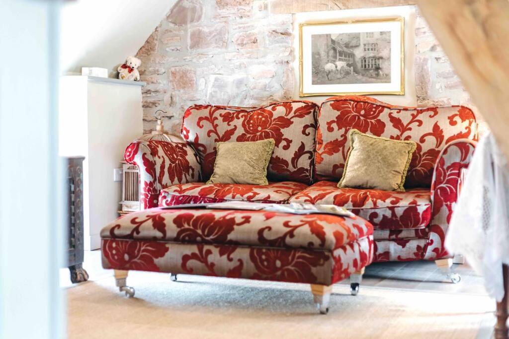 The Hayloft, Pillar Box Farm Cottages view 5