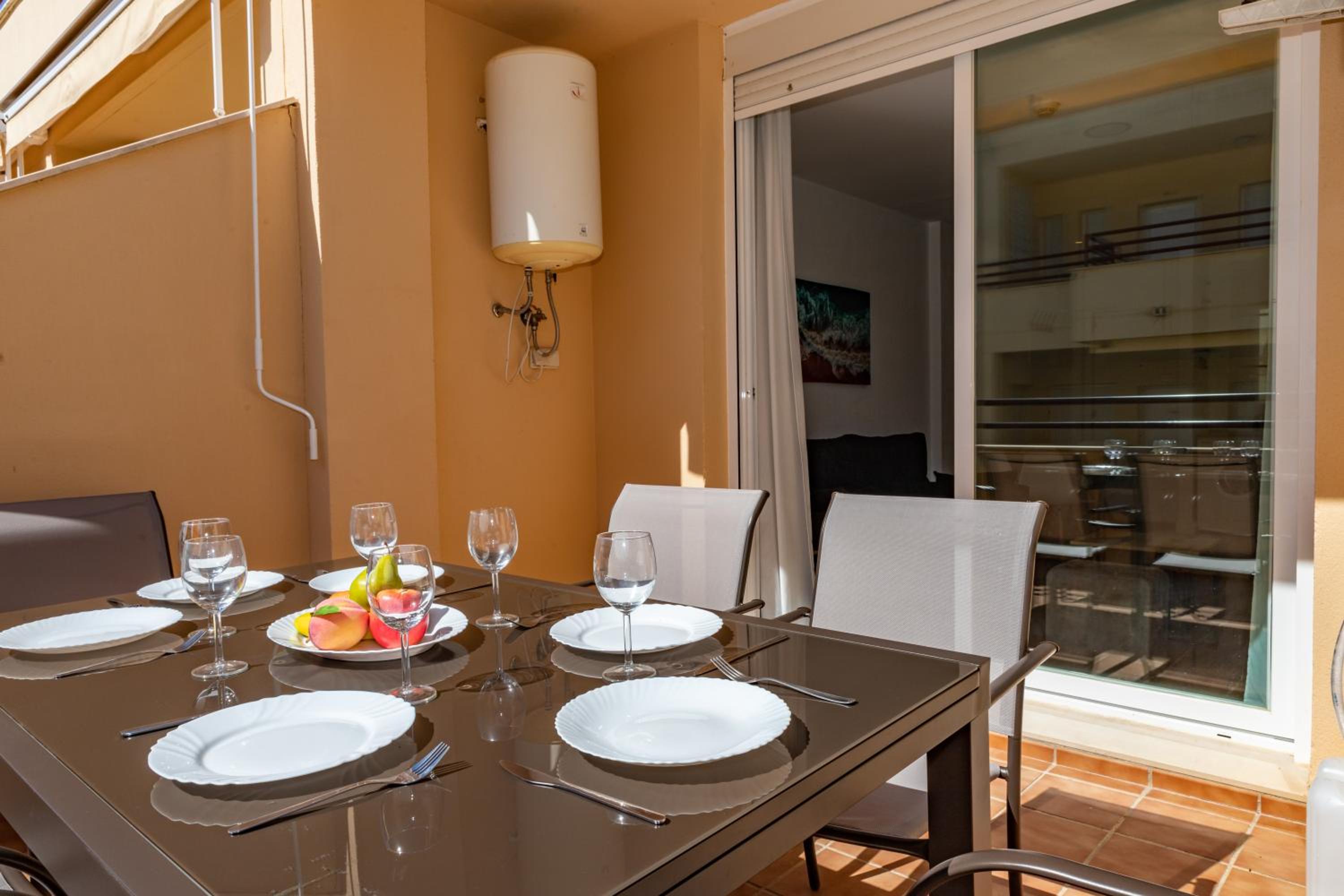 Private garage + 1 min to beach, Los Caños view 5